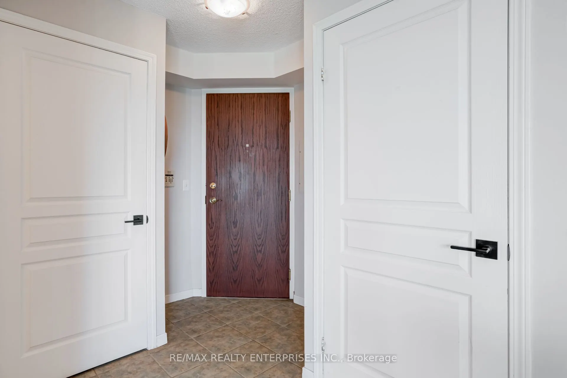 2545 Erin Centre Boulevard, #1511