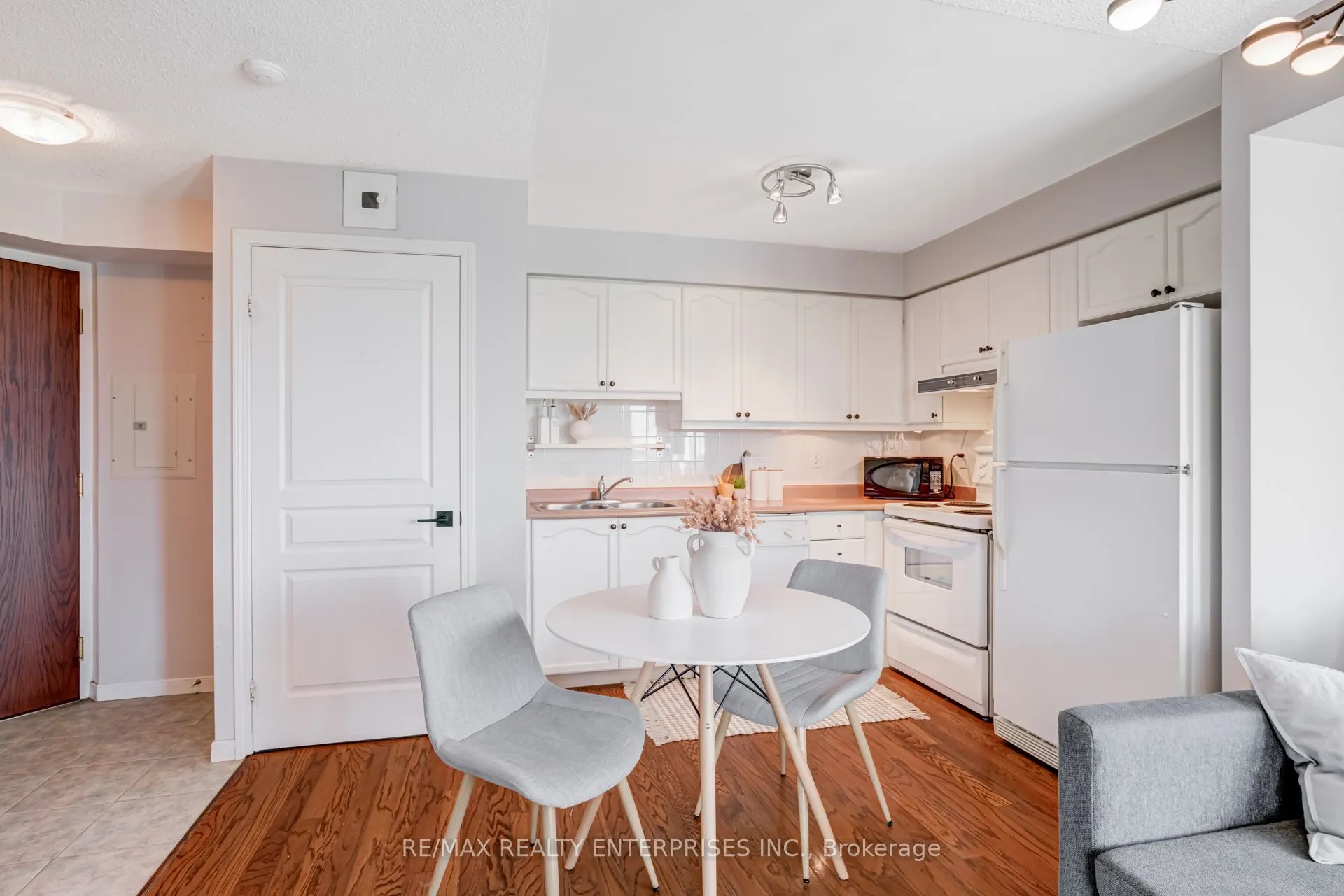 2545 Erin Centre Boulevard, #1511
