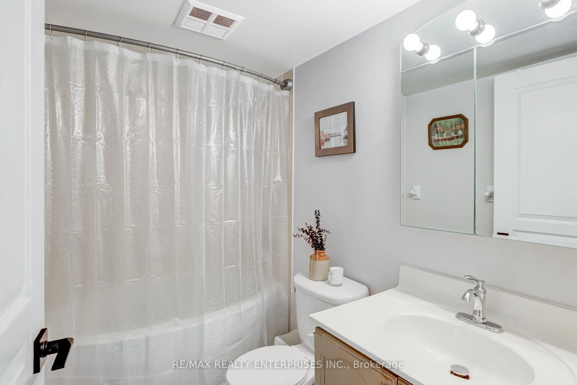 2545 Erin Centre Boulevard, #1511
