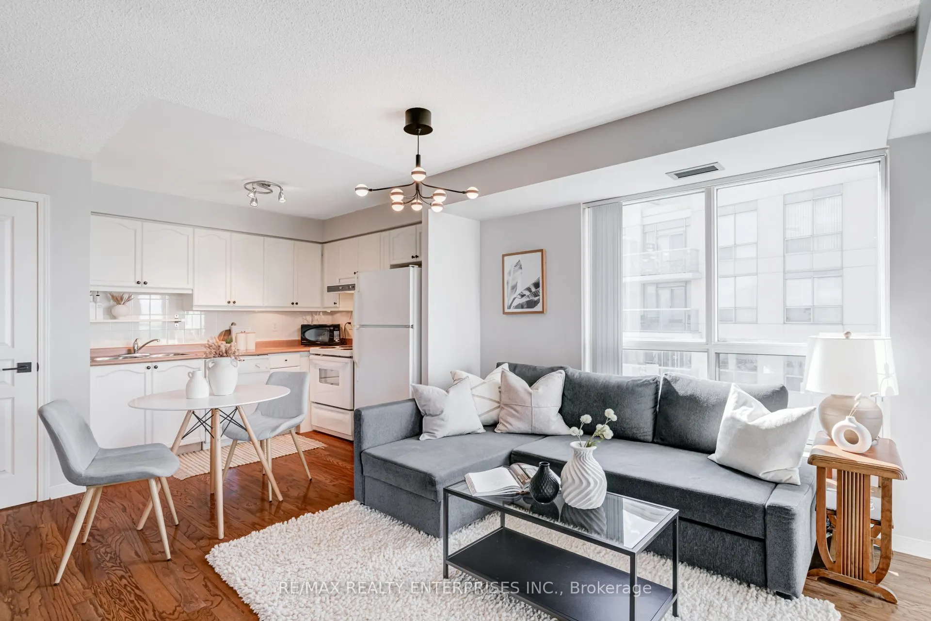 2545 Erin Centre Boulevard, #1511