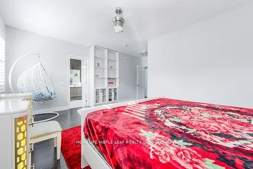 16 Dairymaid Road