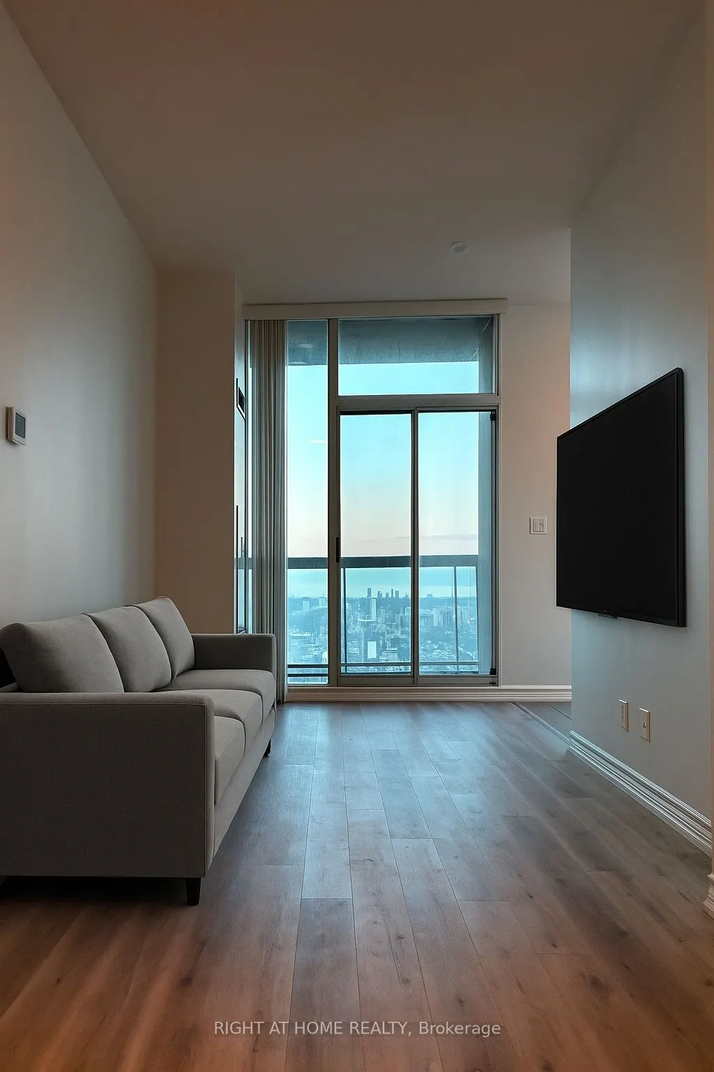 3504 Hurontario Street, #3503