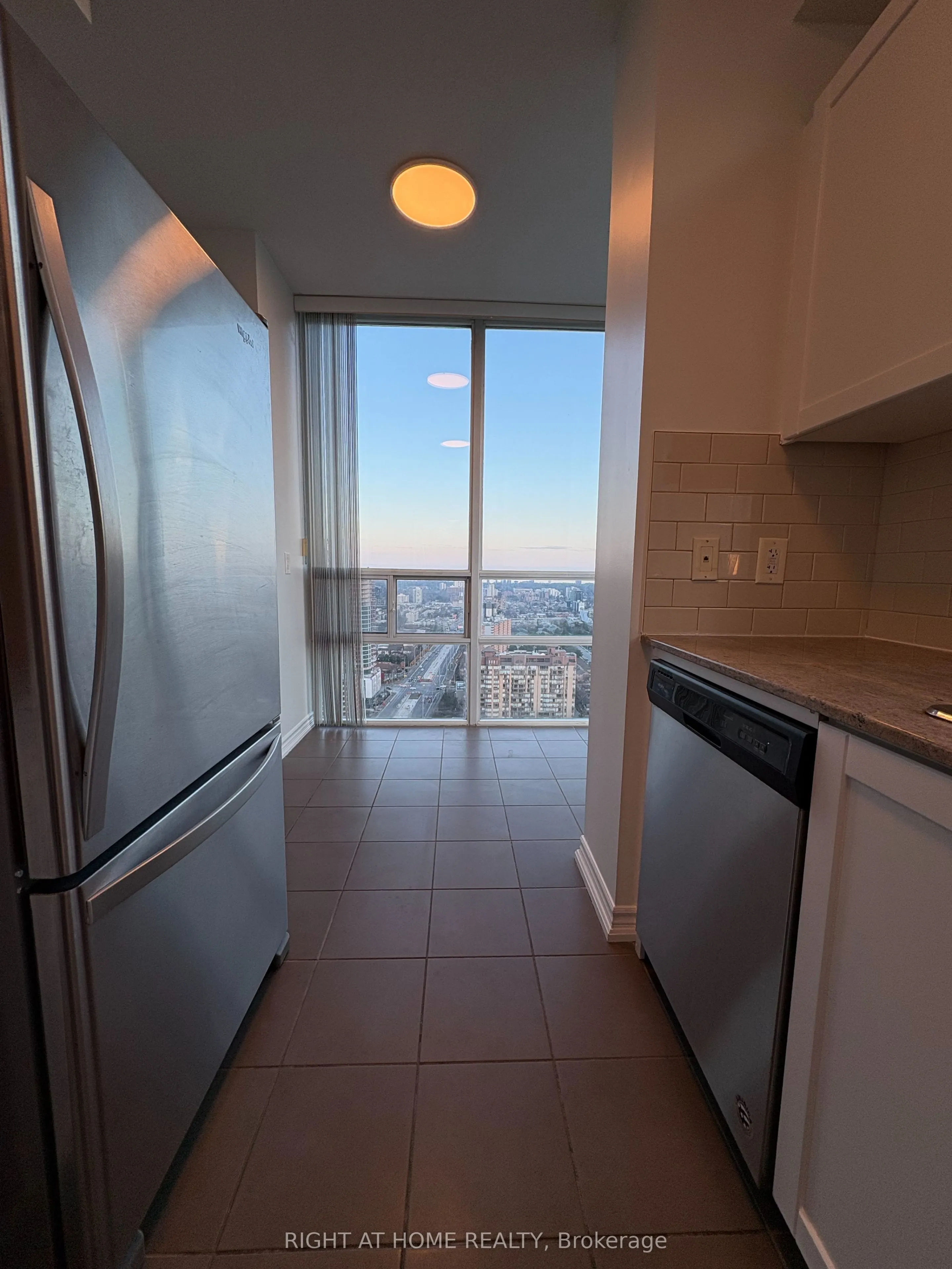 3504 Hurontario Street, #3503
