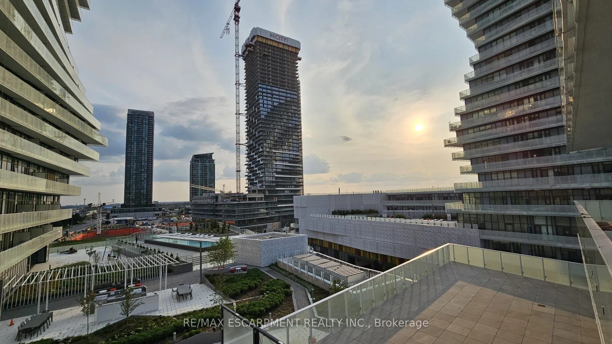 3883 Quartz Road, #608