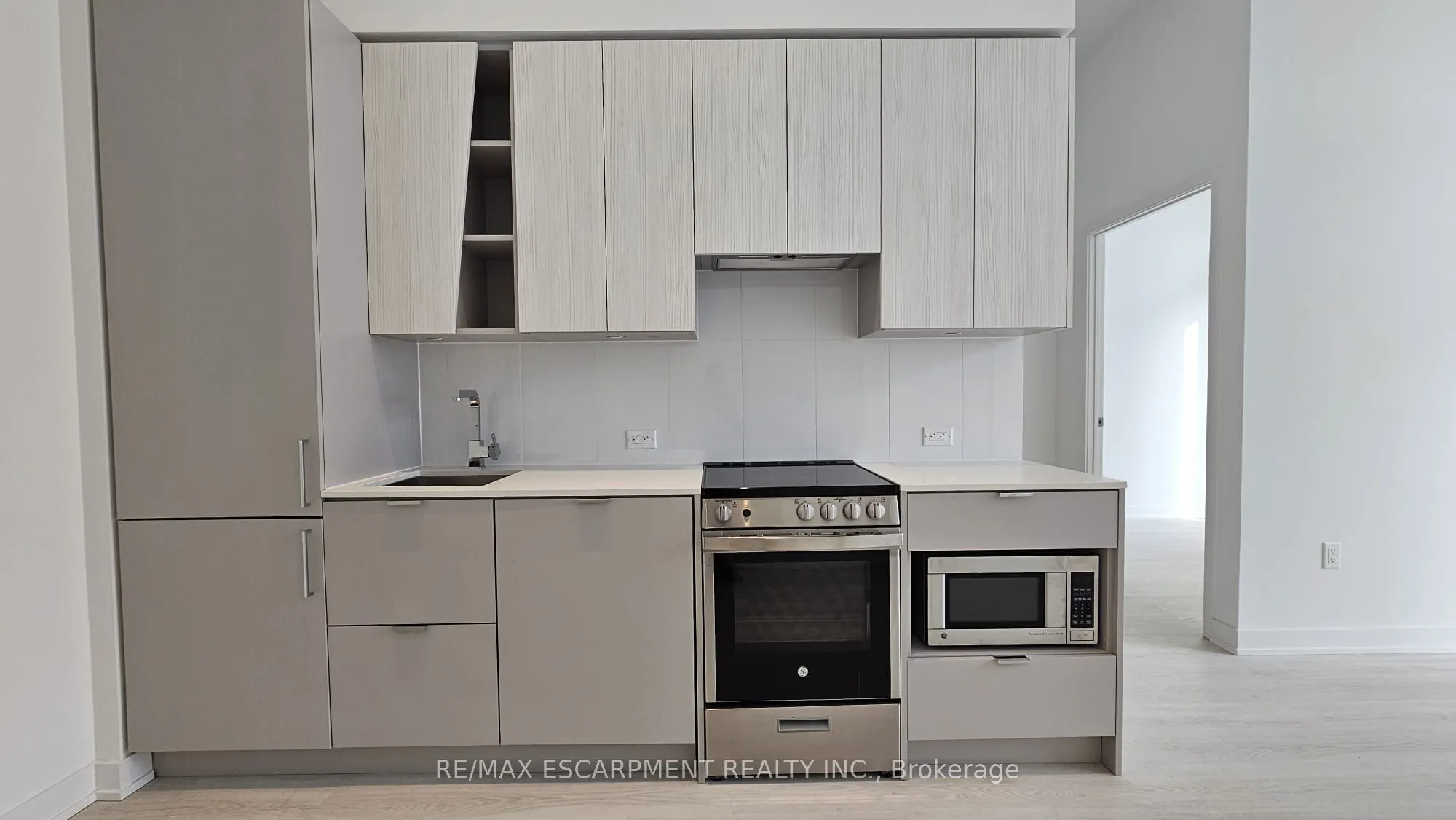 3883 Quartz Road, #608