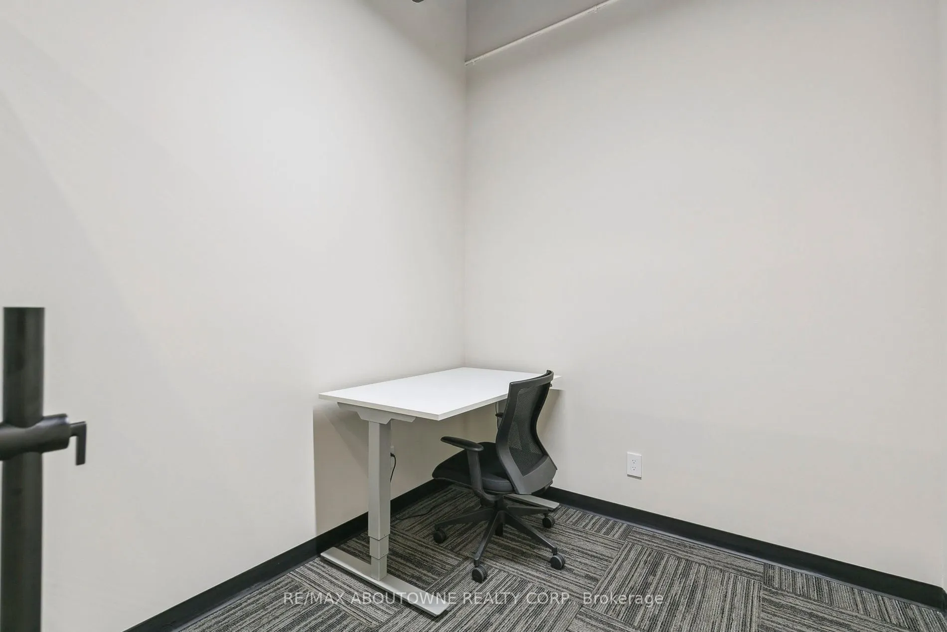 320 Matheson Boulevard W, #211-2