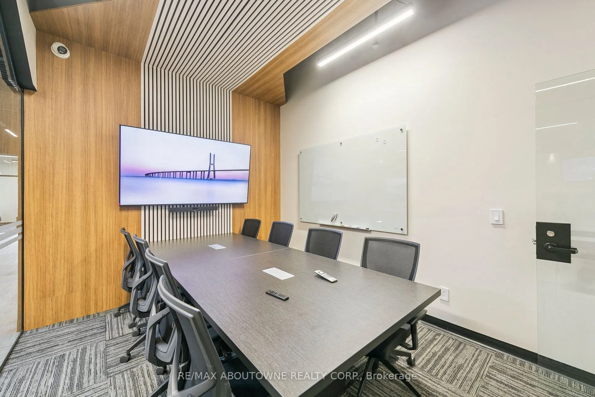 320 Matheson Boulevard W, #211-2
