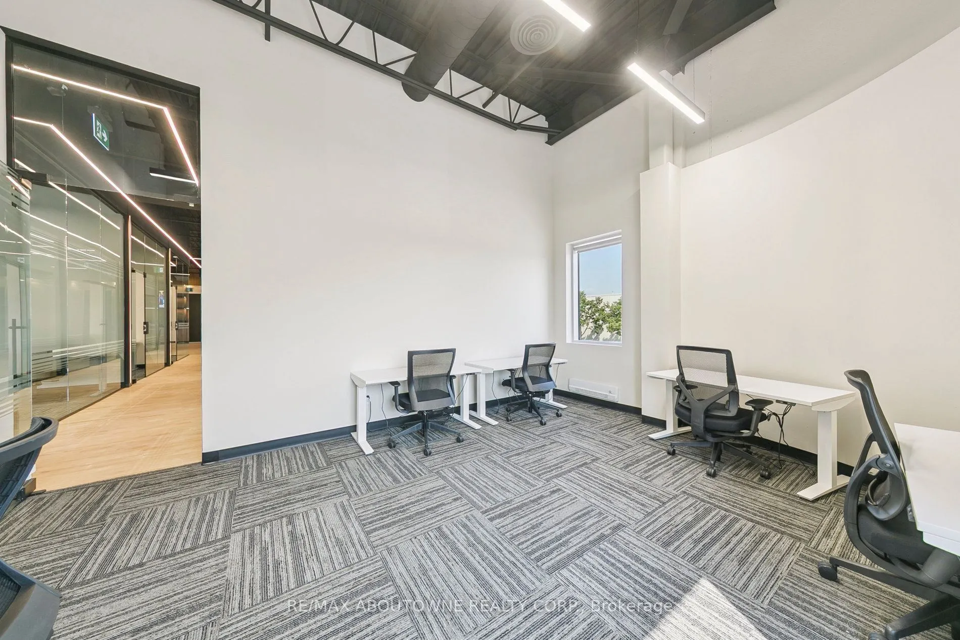 320 Matheson Boulevard W, #211-3