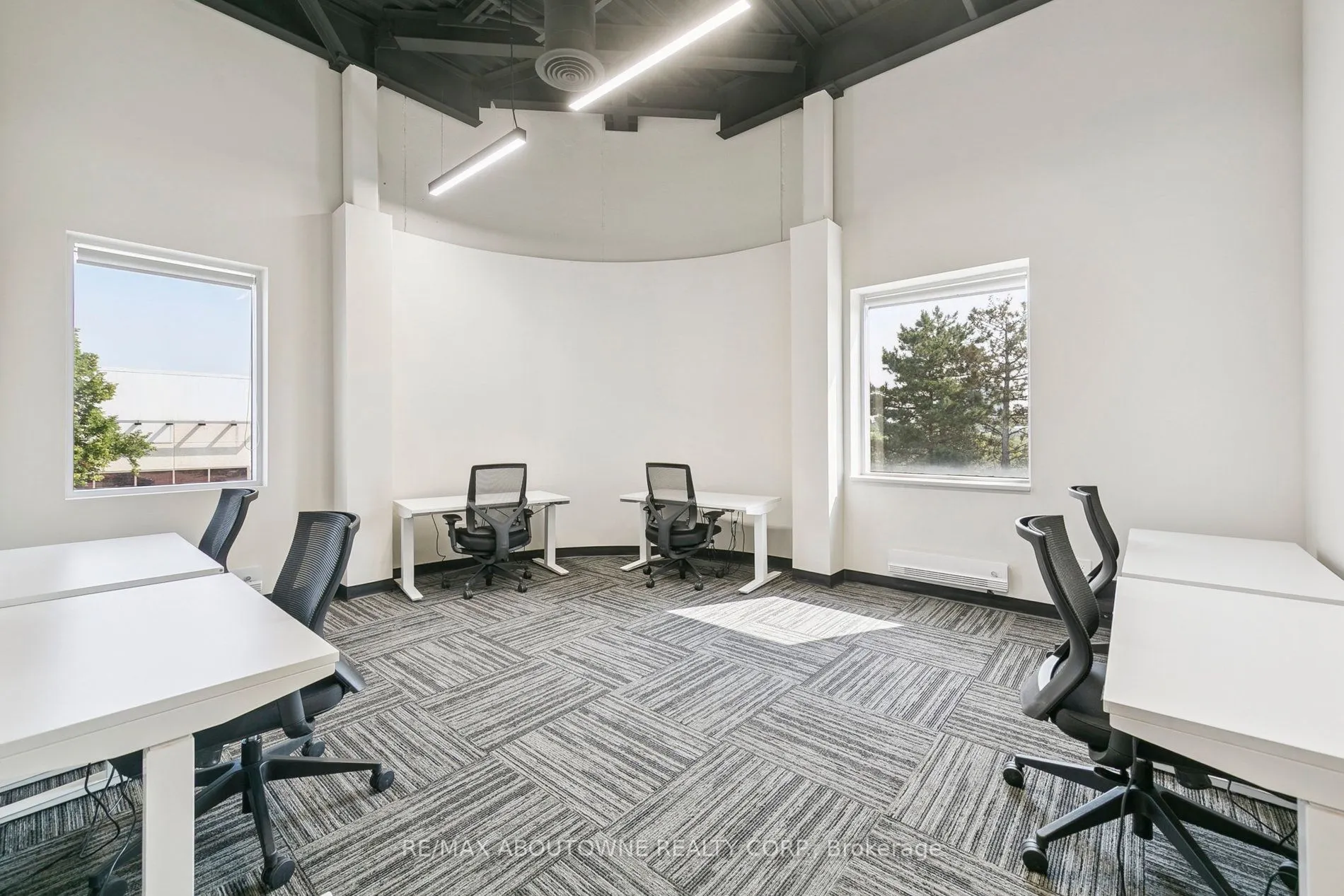 320 Matheson Boulevard W, #211-4
