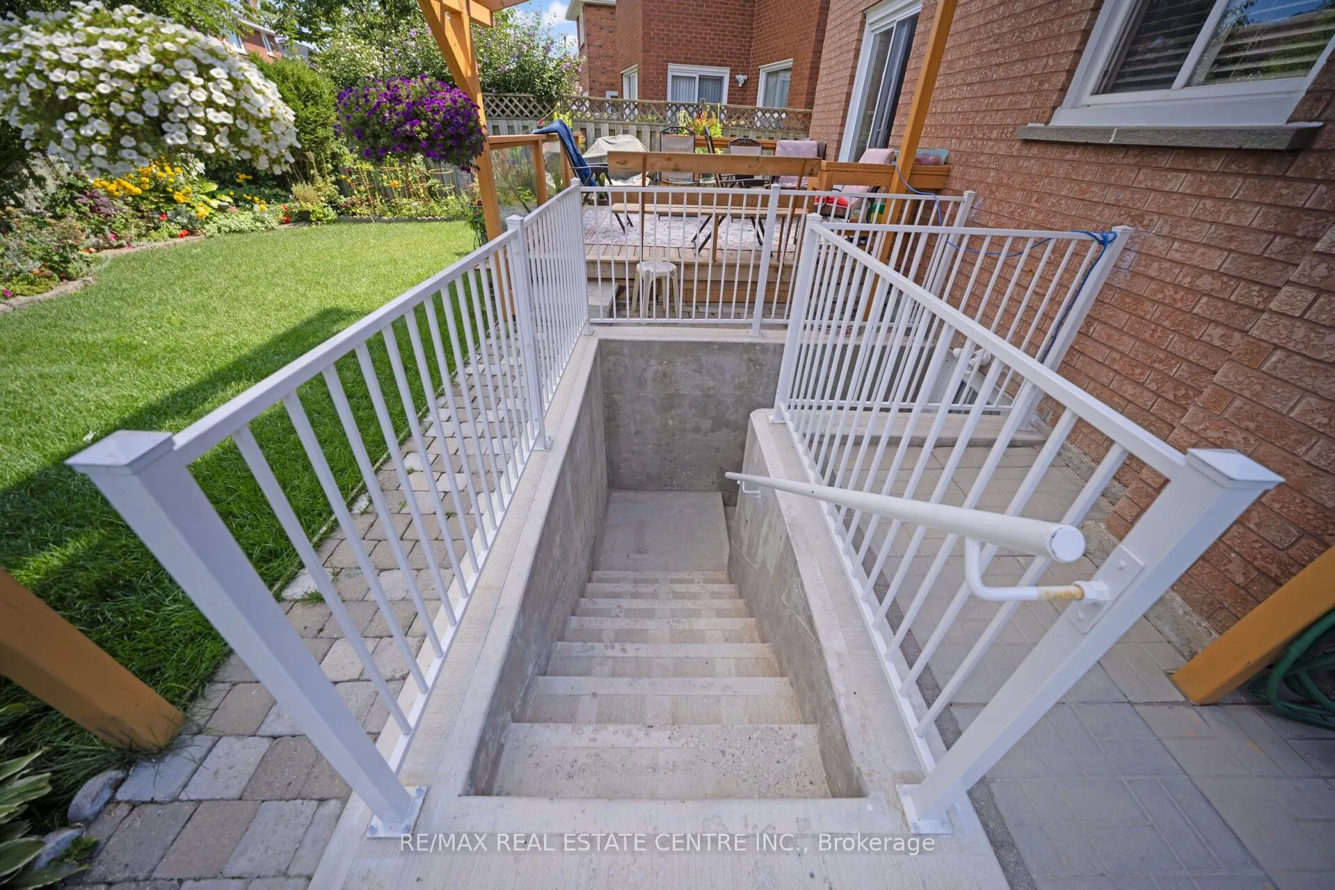15 Turtlecreek Boulevard
