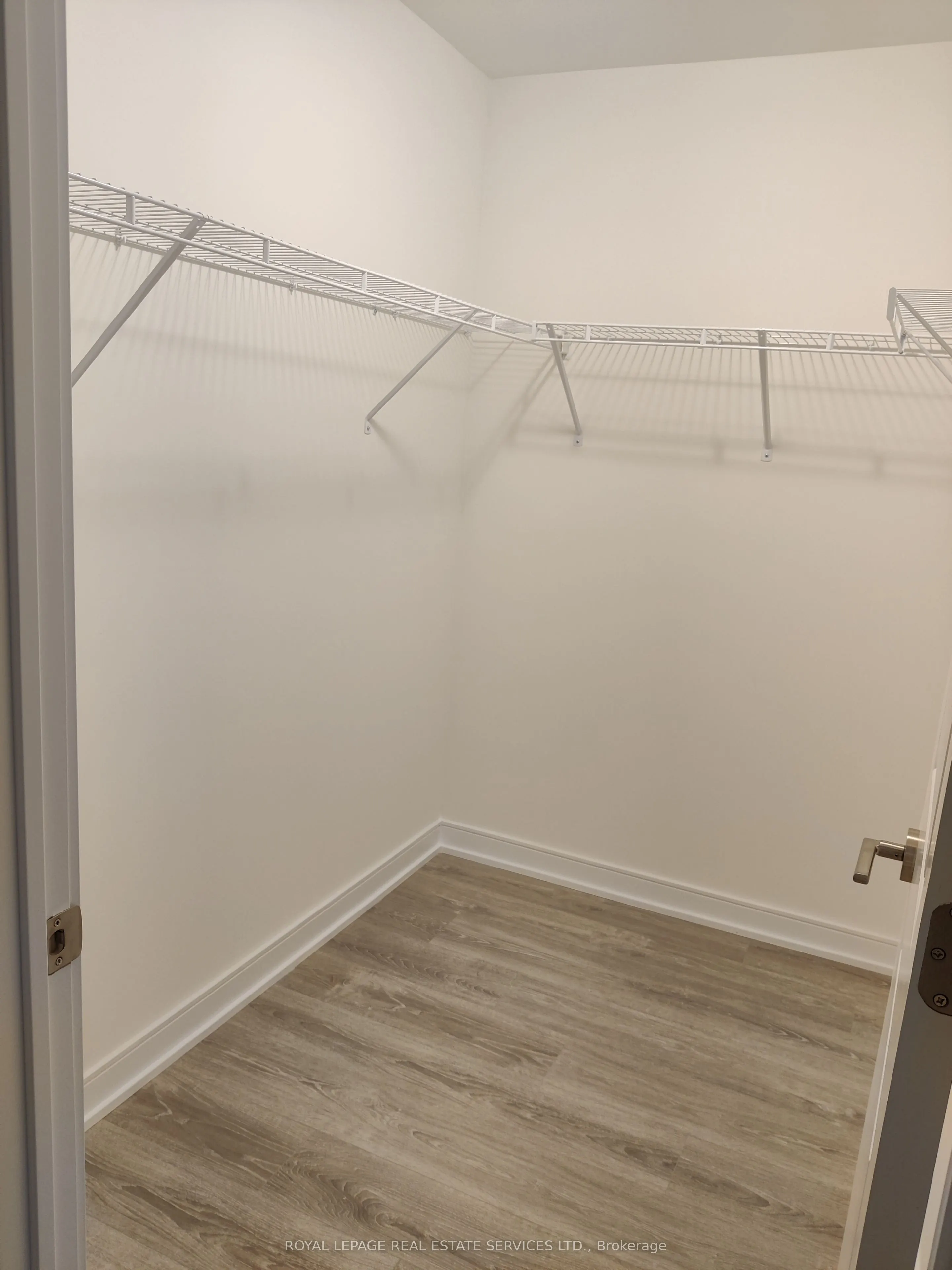 25 Neighbourhood Lane, #607