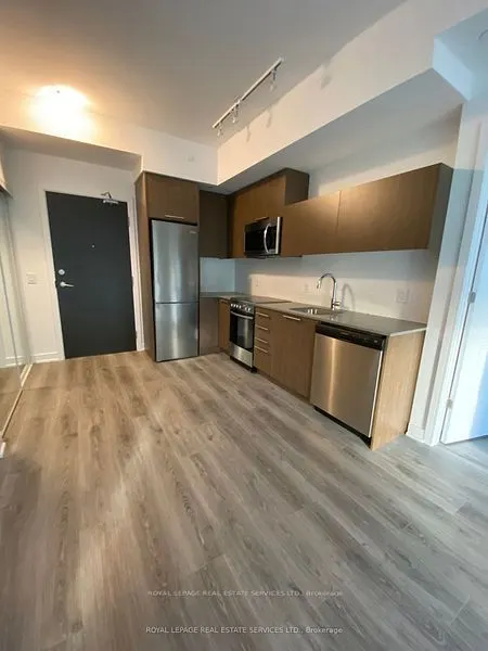 25 Neighbourhood Lane, #607