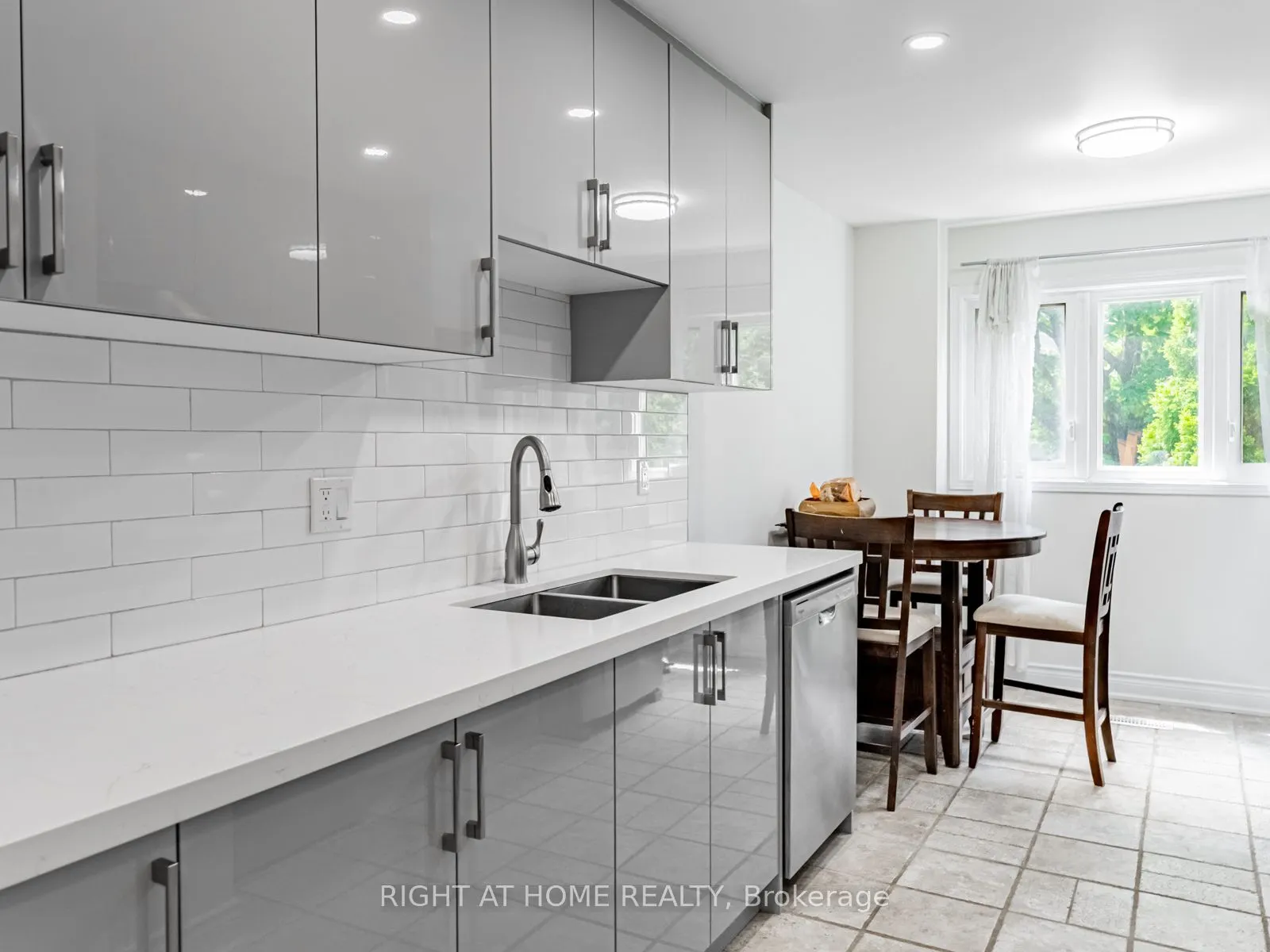 1129 Beechnut Road