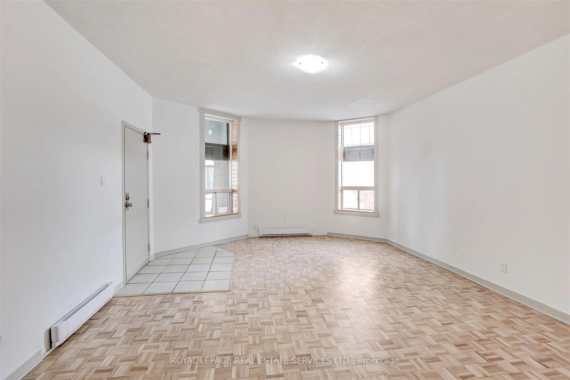 1530 King Street W, #102