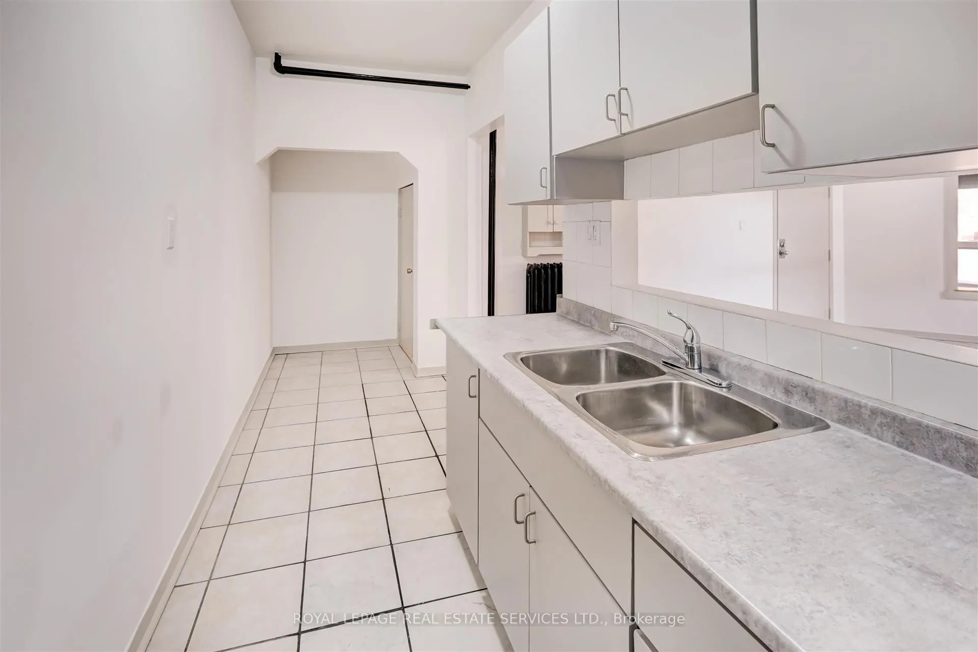 1530 King Street W, #102