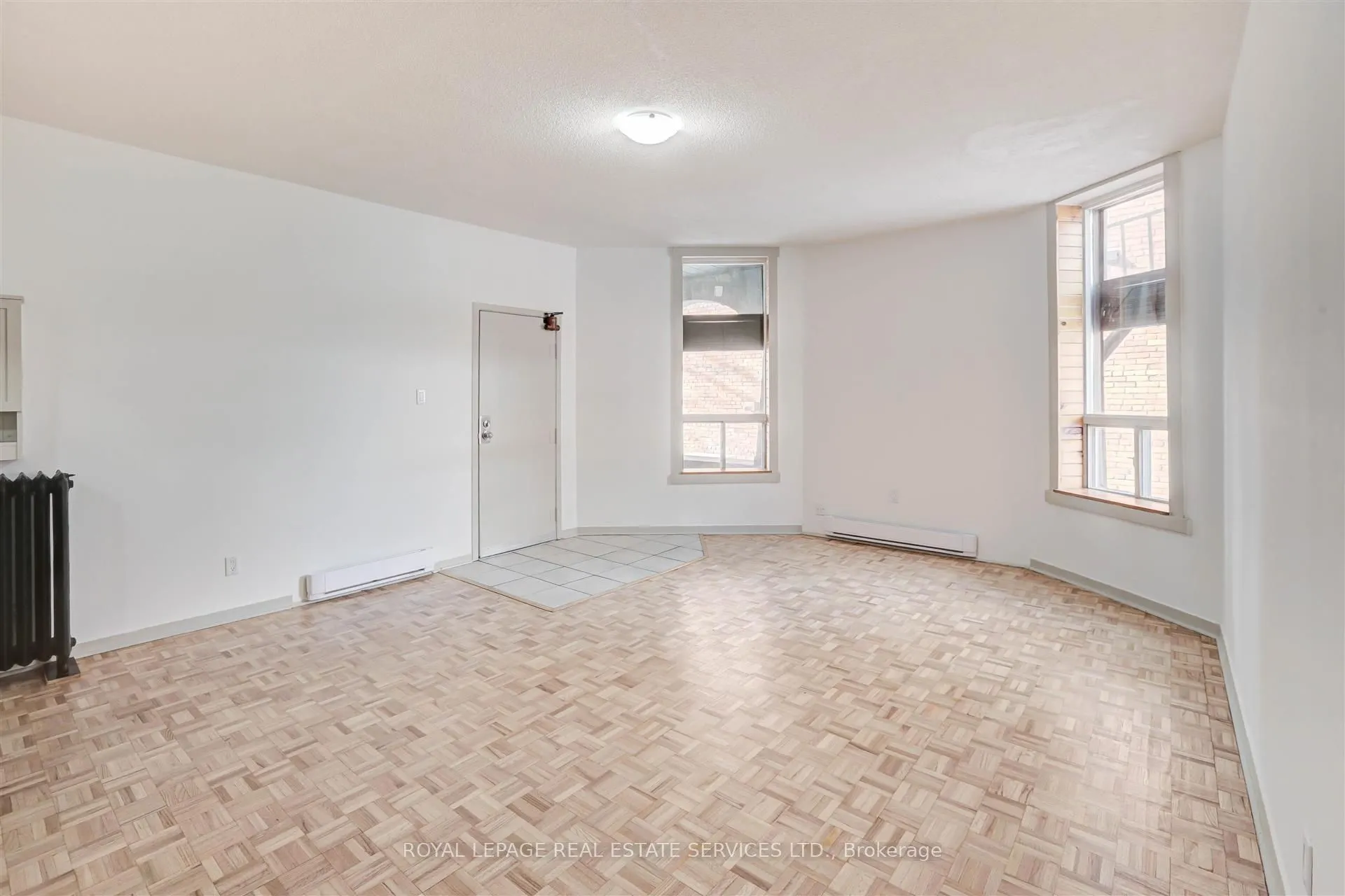 1530 King Street W, #102