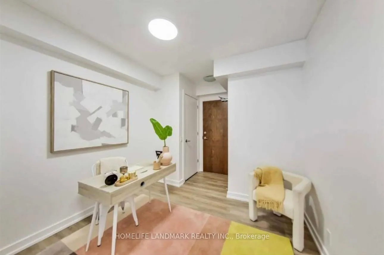 2220 Lake Shore Boulevard W, #907