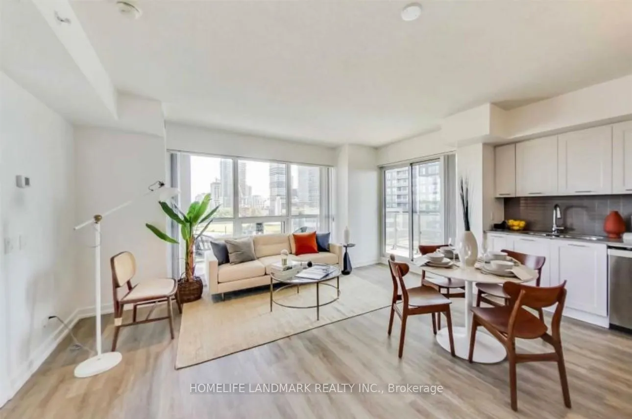 2220 Lake Shore Boulevard W, #907