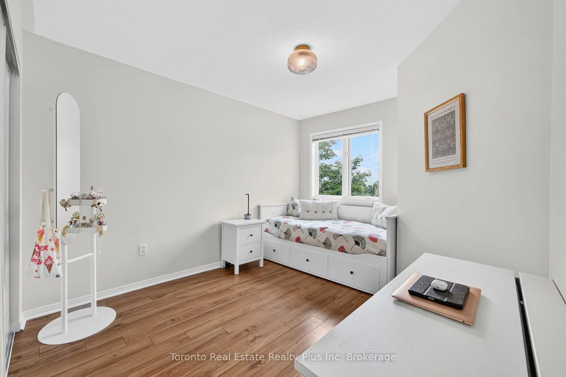 2945 Thomas Street, #119