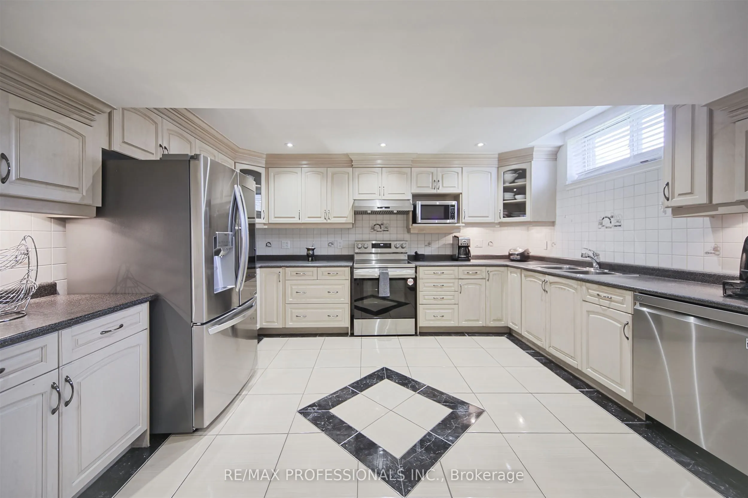 33 Redberry Parkway