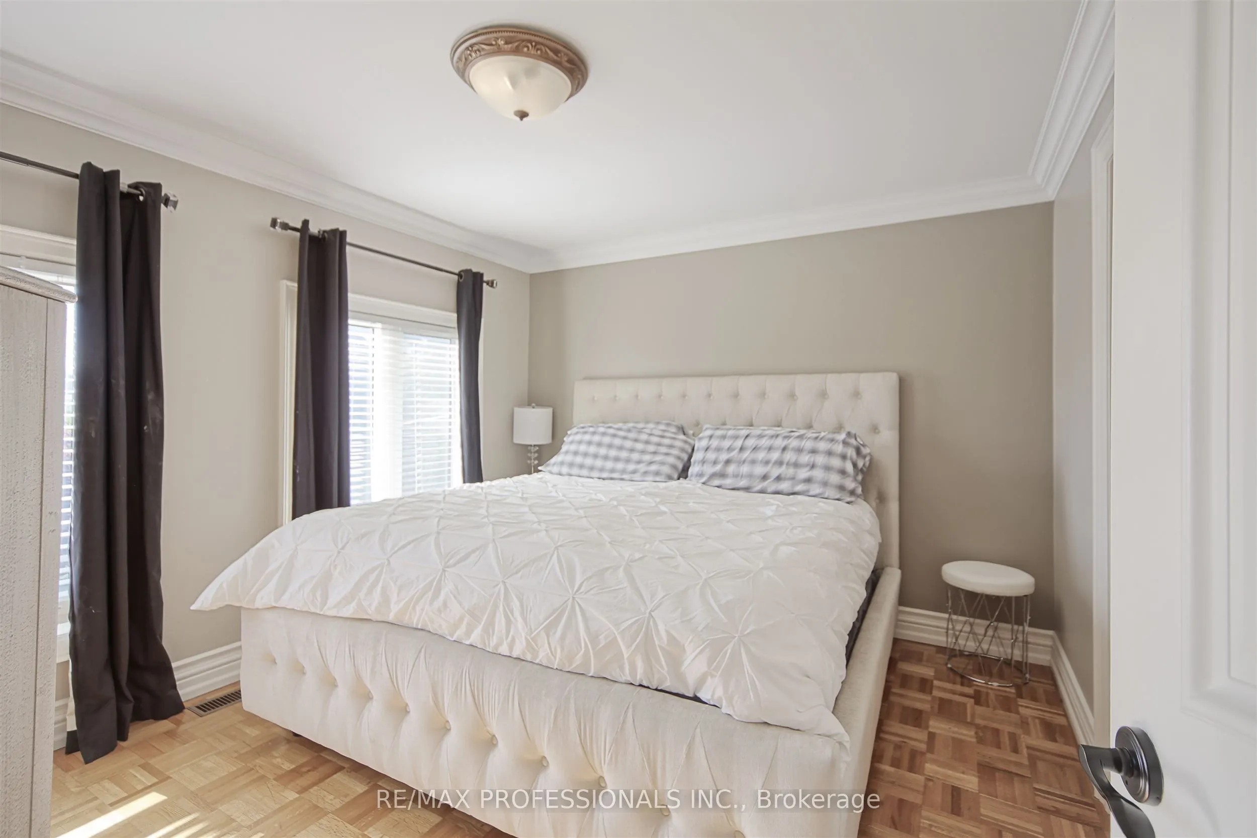 33 Redberry Parkway