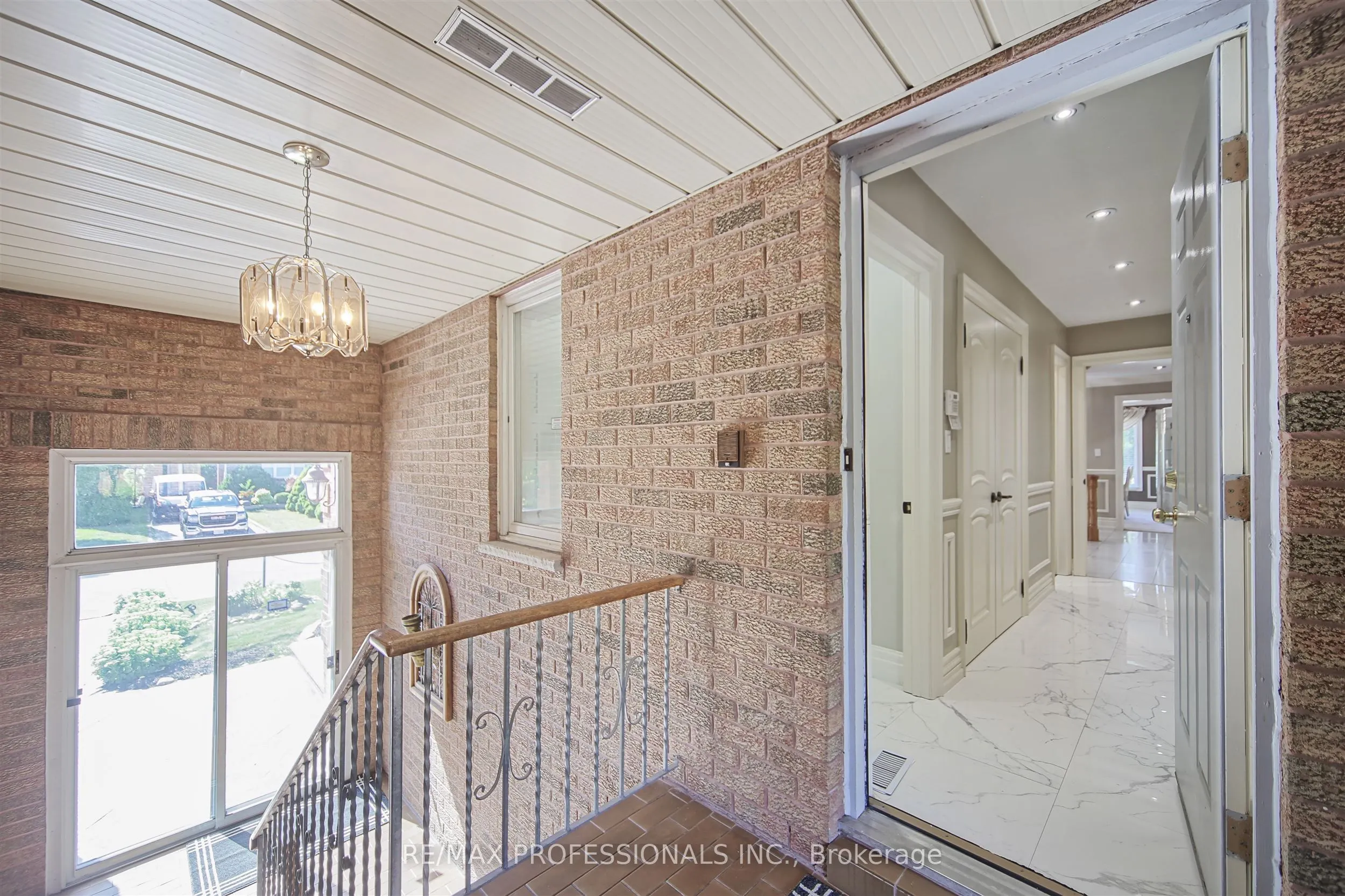 33 Redberry Parkway