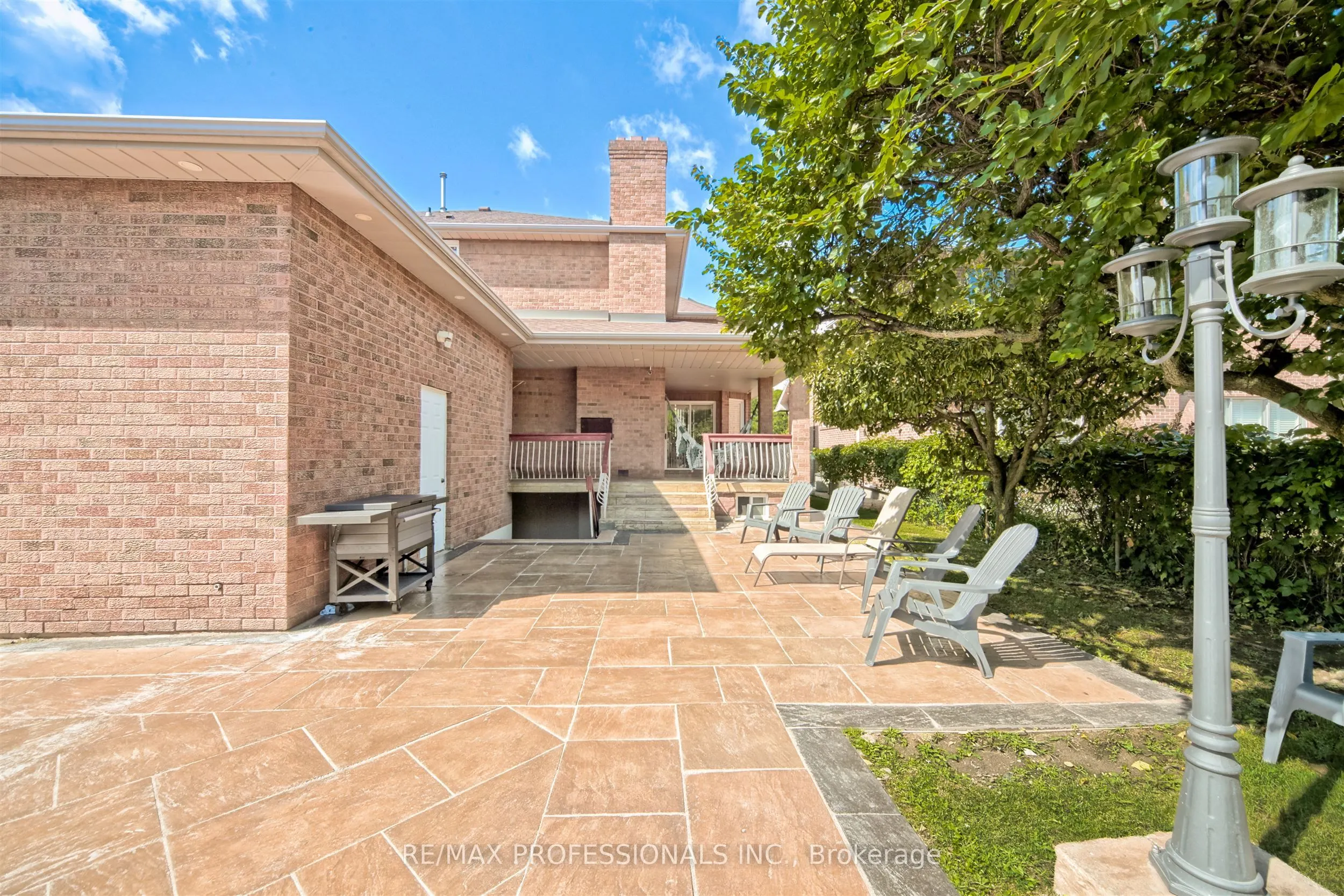 33 Redberry Parkway