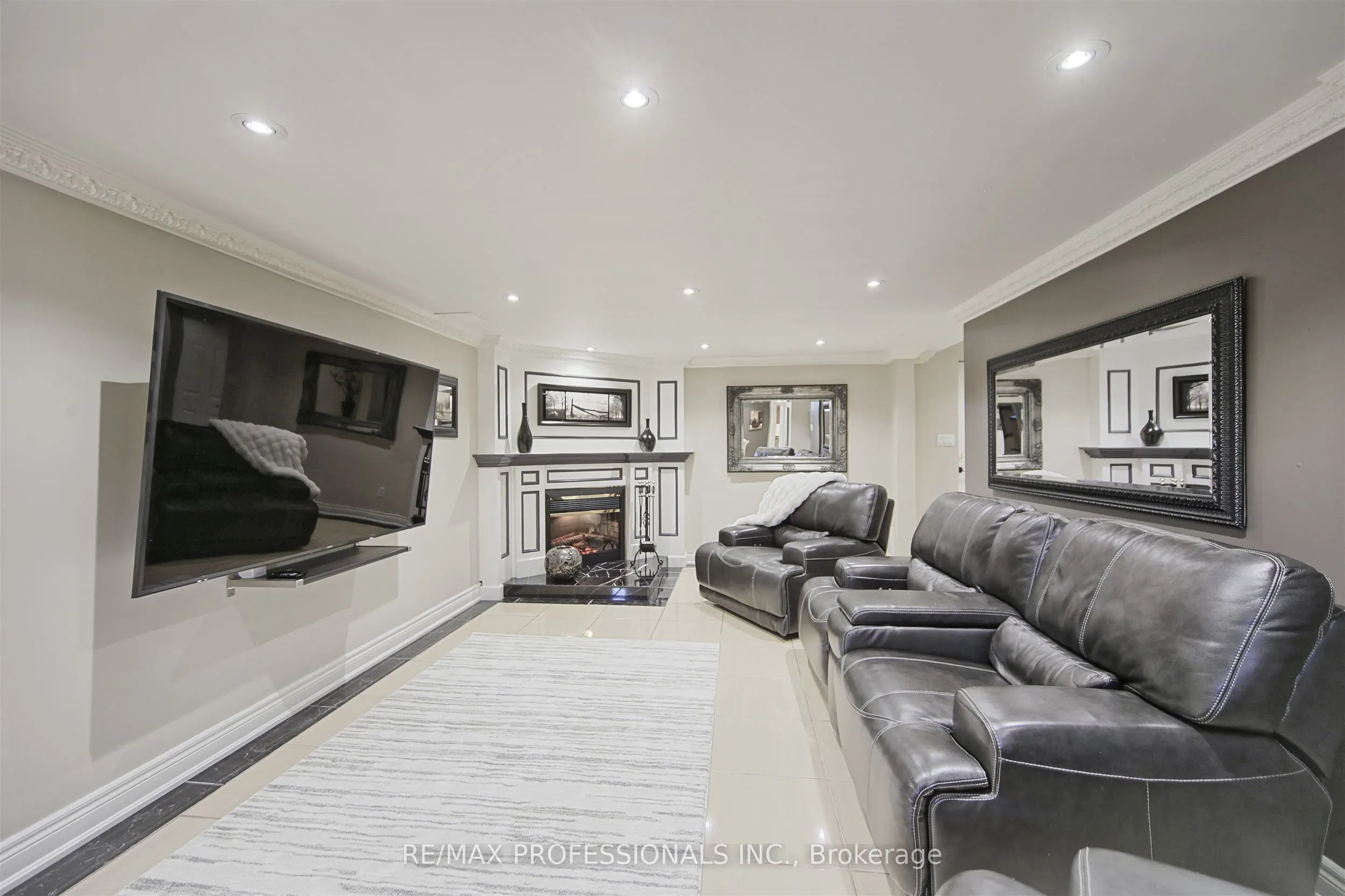 33 Redberry Parkway
