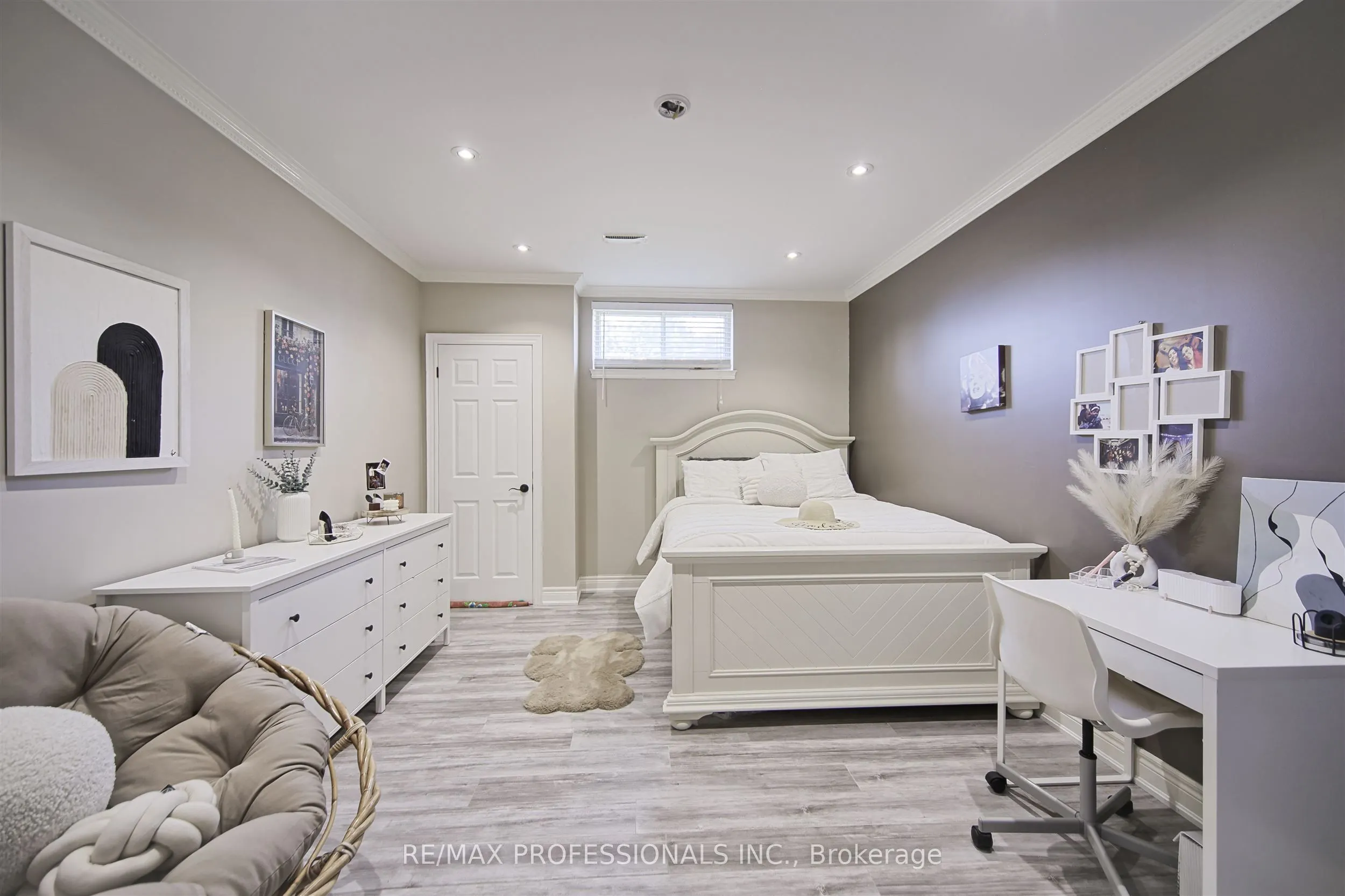 33 Redberry Parkway