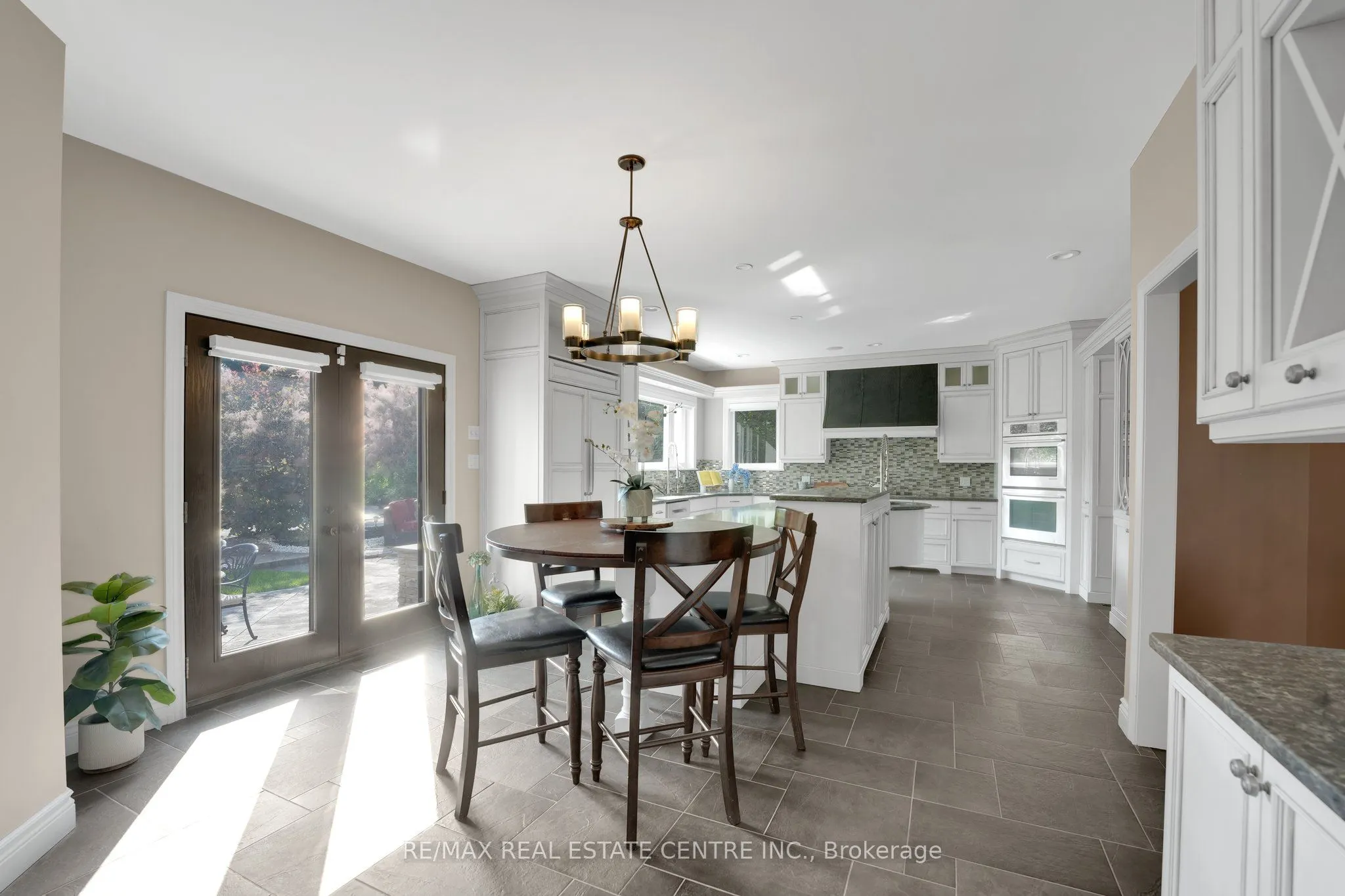 11135 Menzies Court