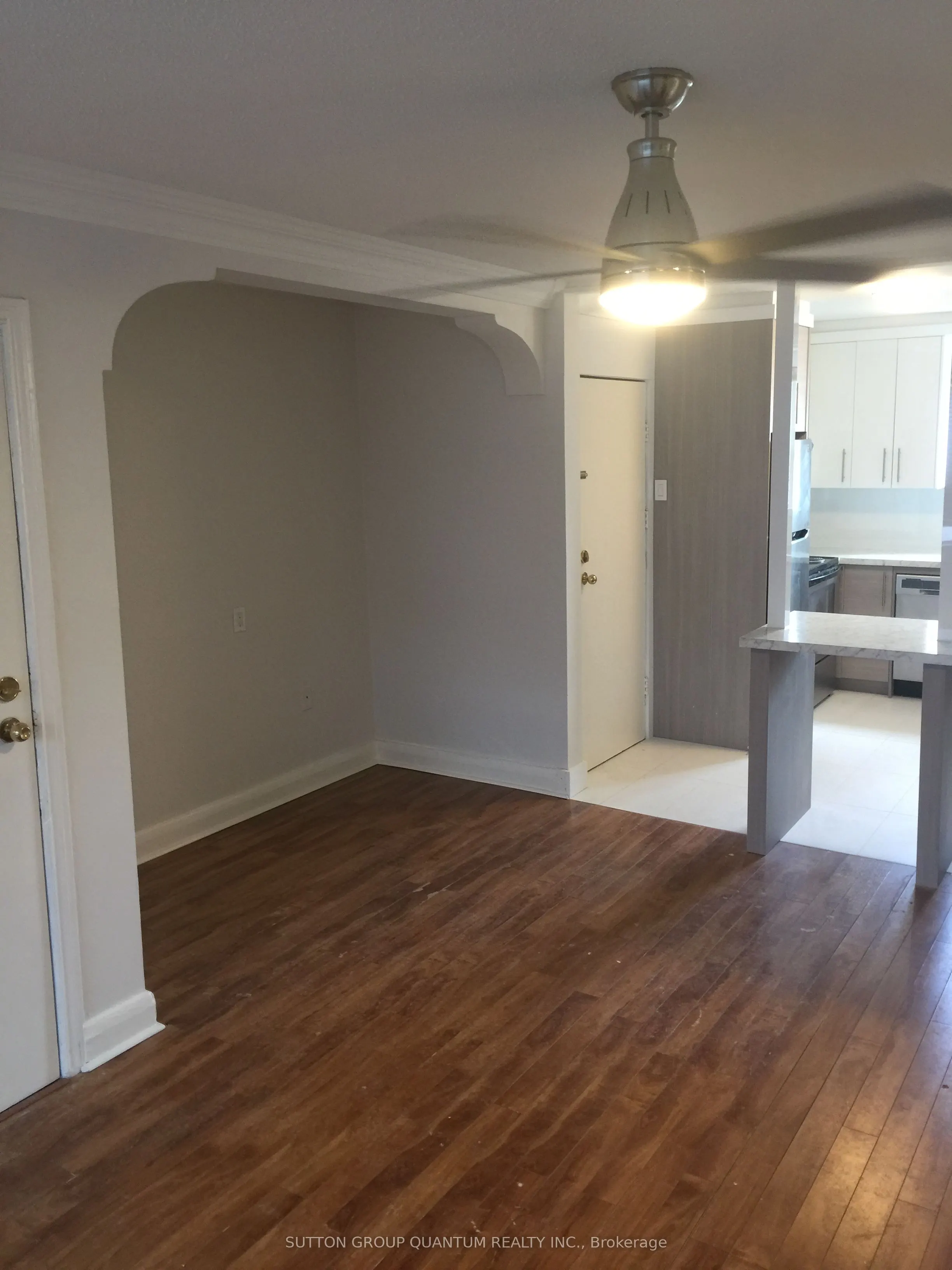 339 Lakeshore Road E, #3
