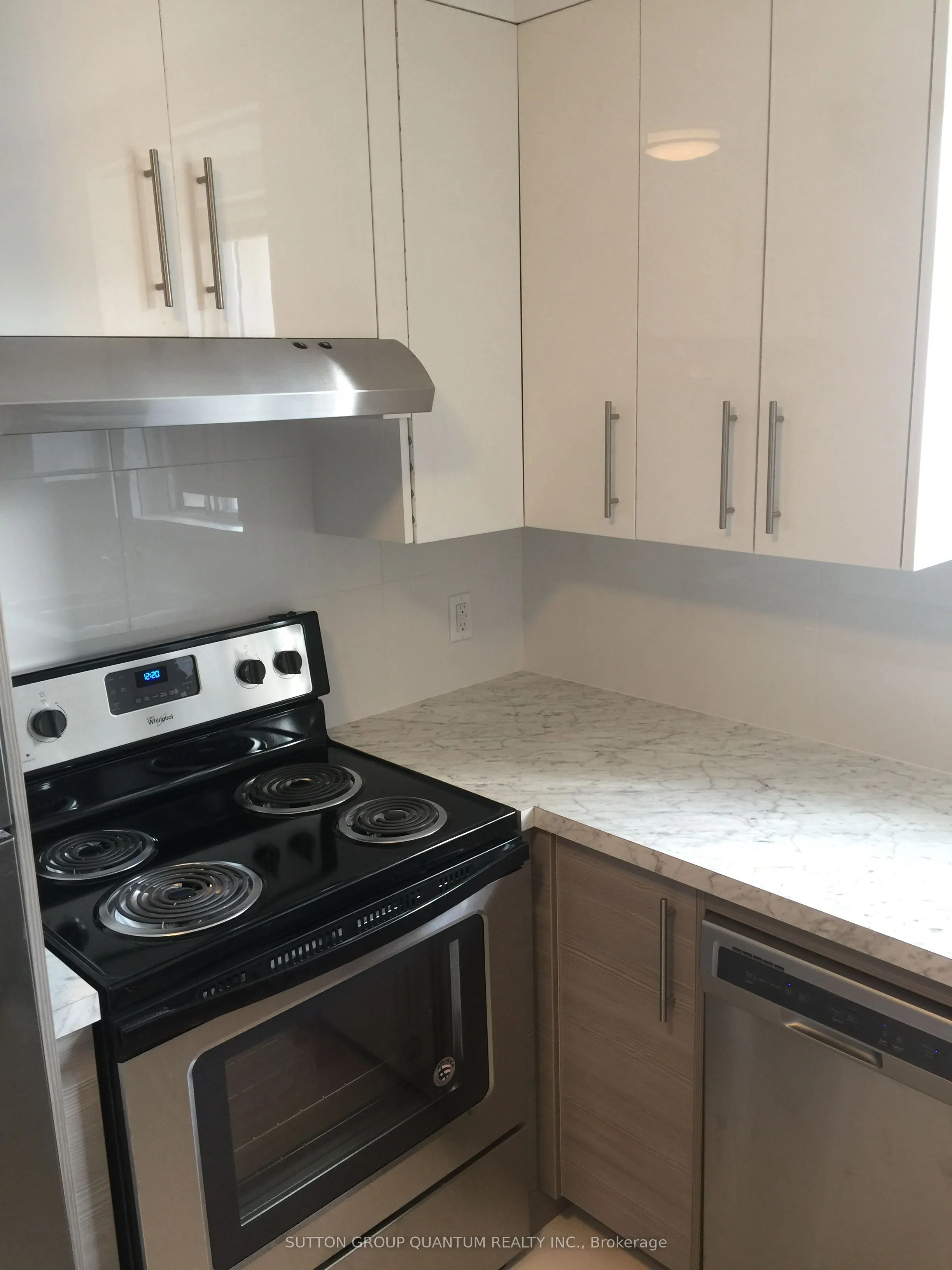 339 Lakeshore Road E, #3