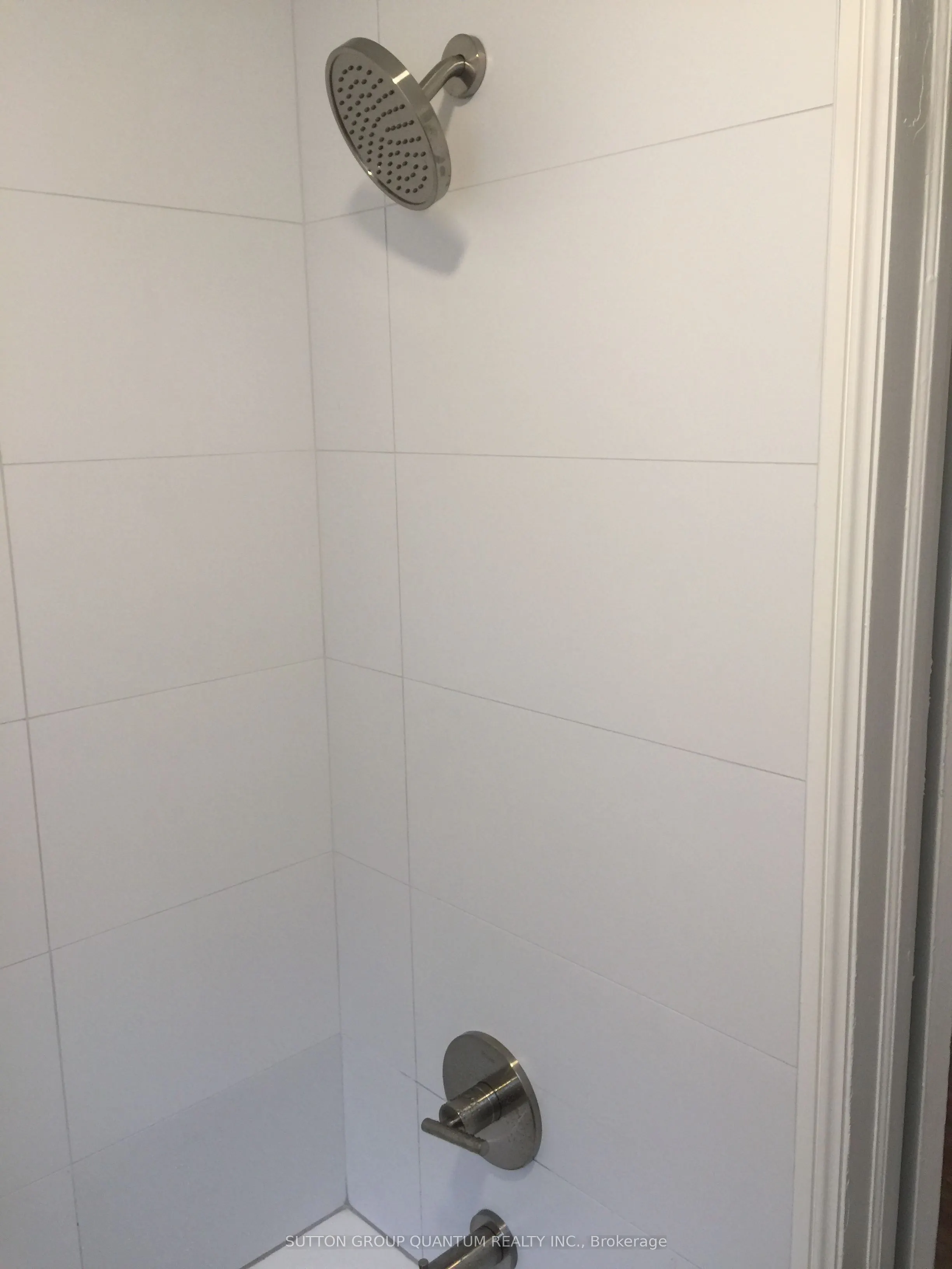 339 Lakeshore Road E, #3