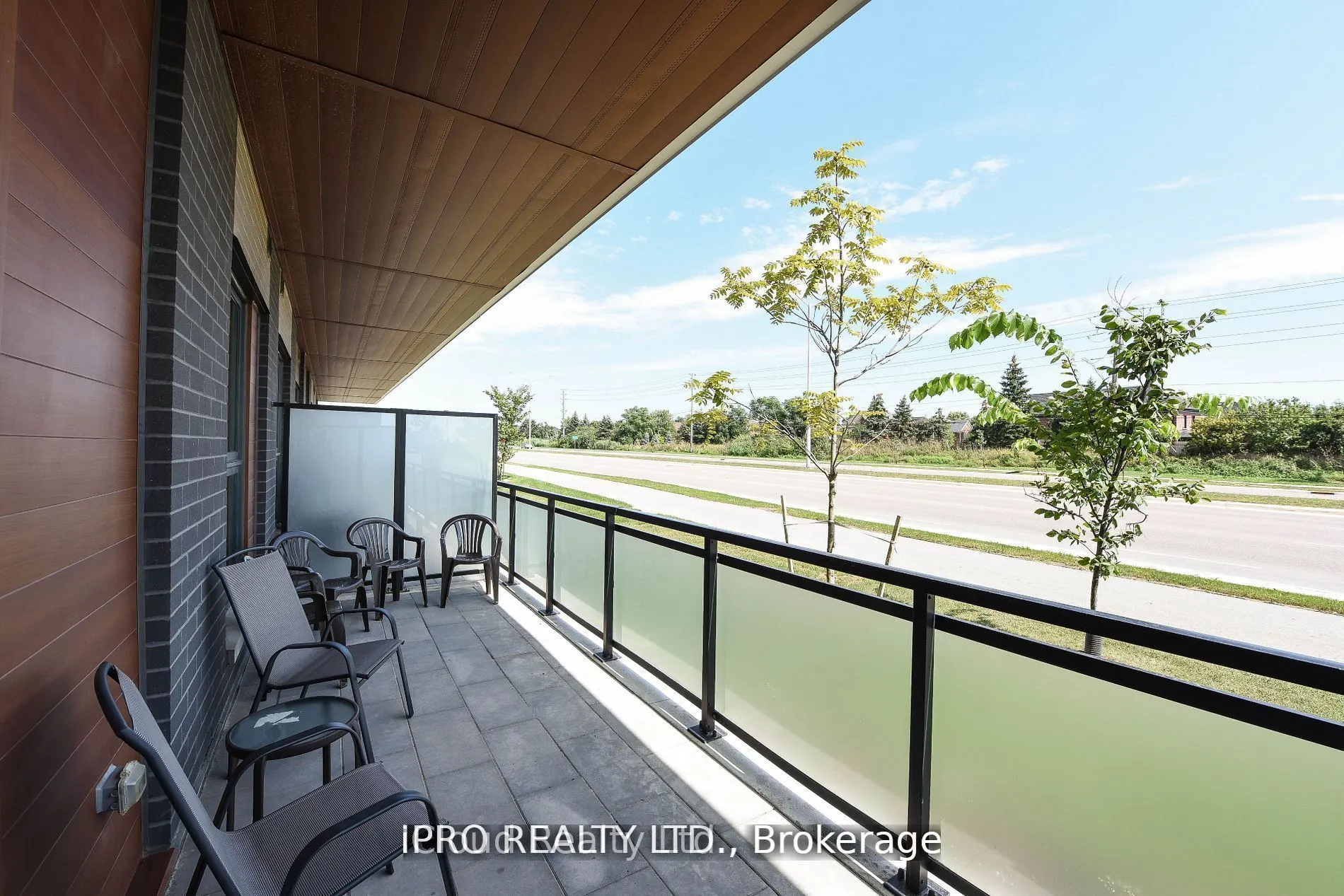 95 Dundas Street, #004