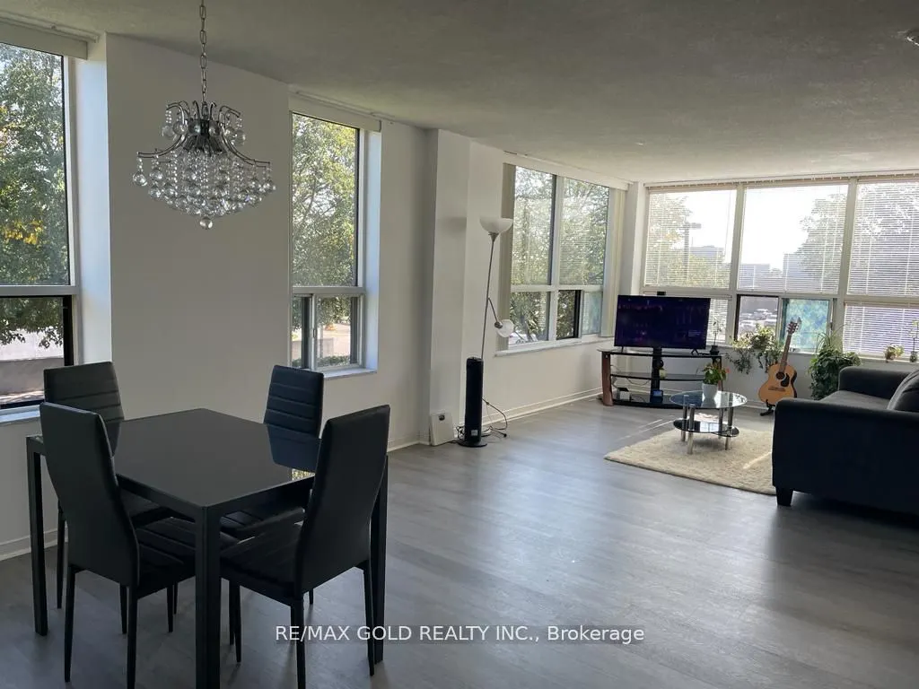 6 Humberline Drive N, #207