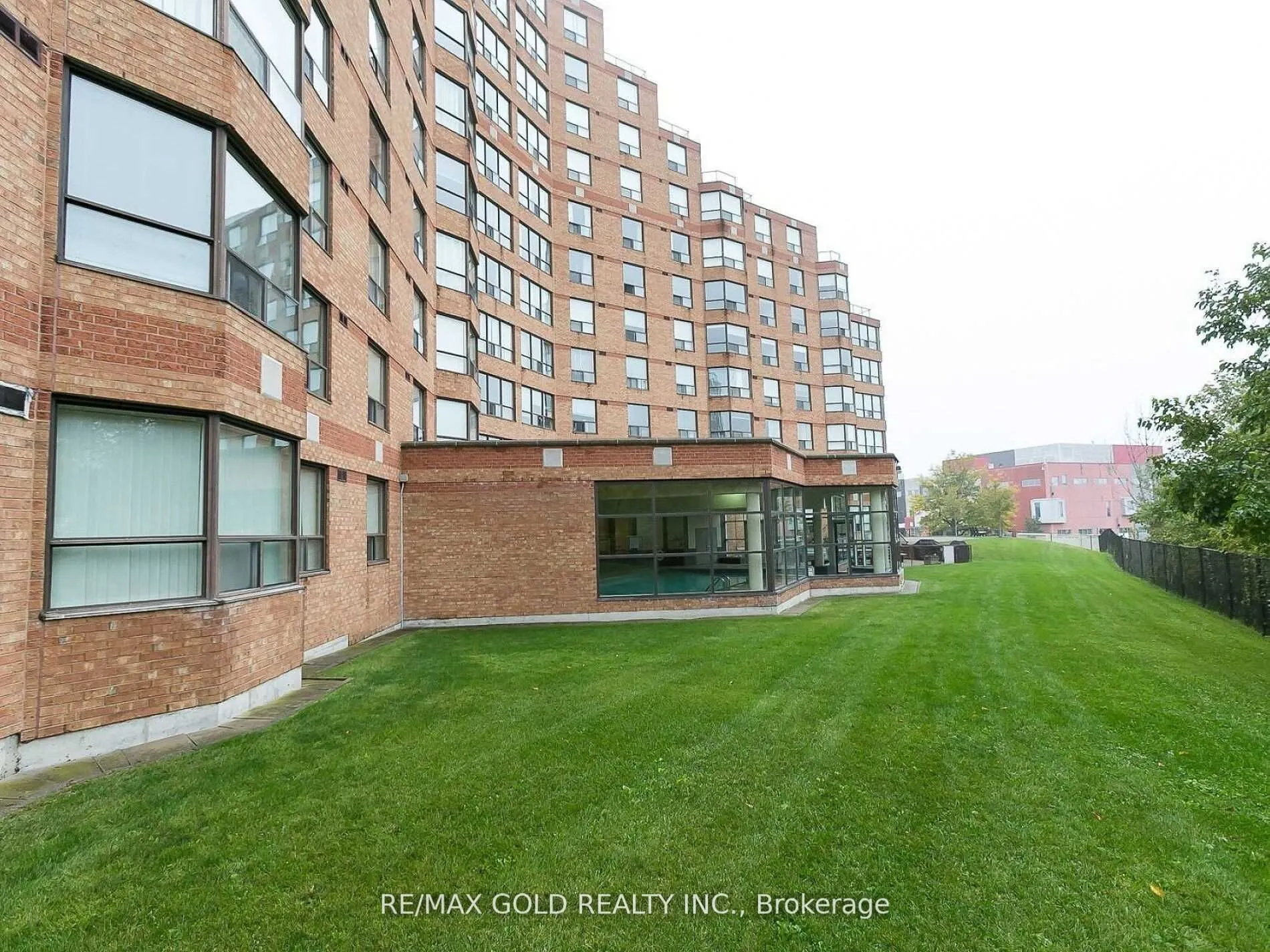 6 Humberline Drive N, #207