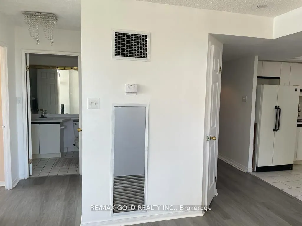 6 Humberline Drive N, #207