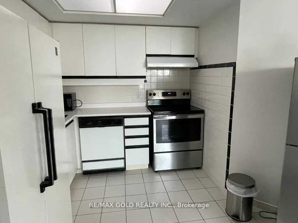 6 Humberline Drive N, #207