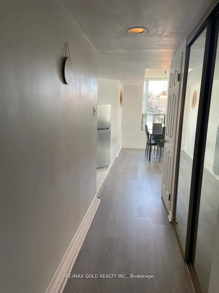 6 Humberline Drive N, #207