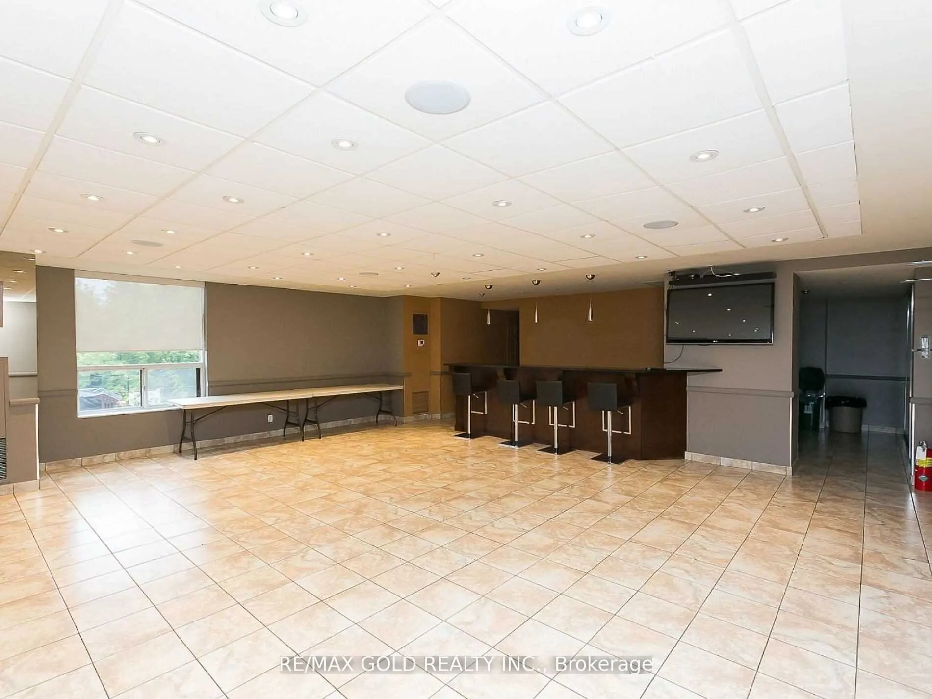 6 Humberline Drive N, #207