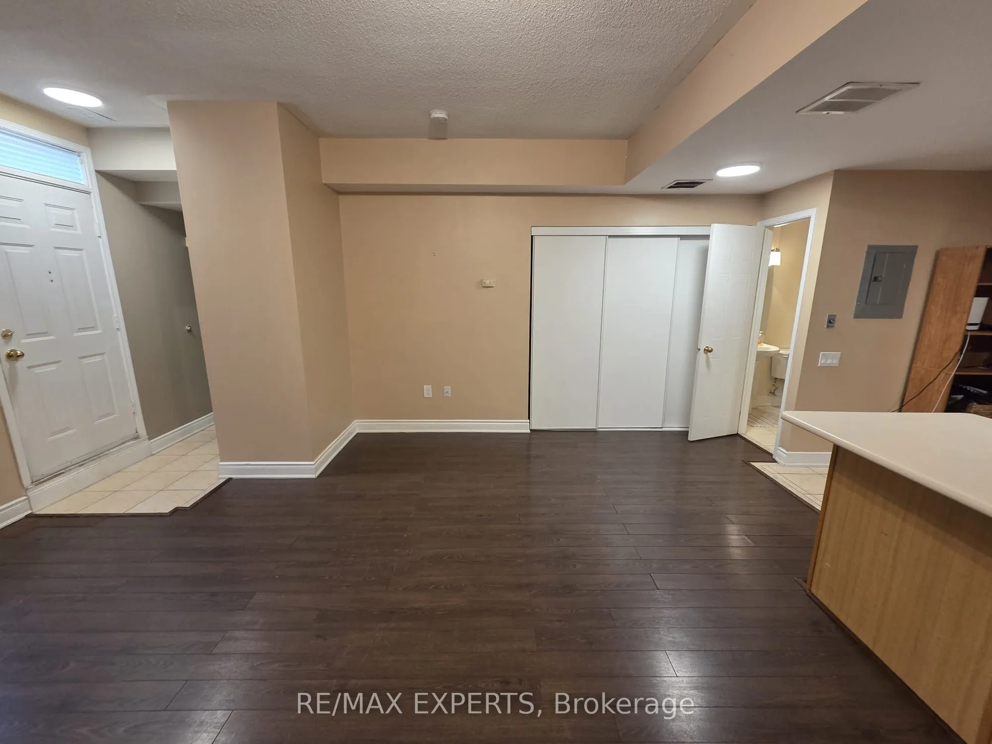 760 Lawrence Ave West, #3