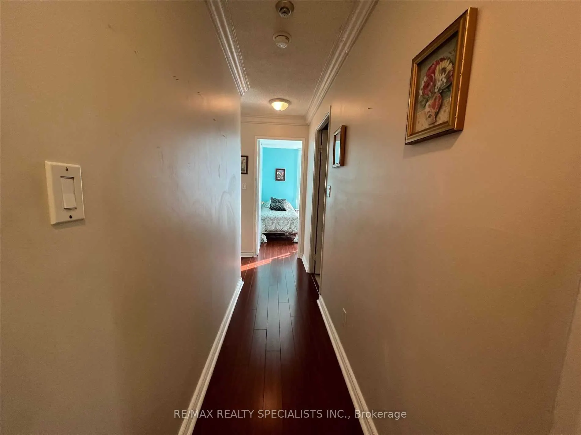 145 Hillcrest Avenue, #813 RM 2+Solarium