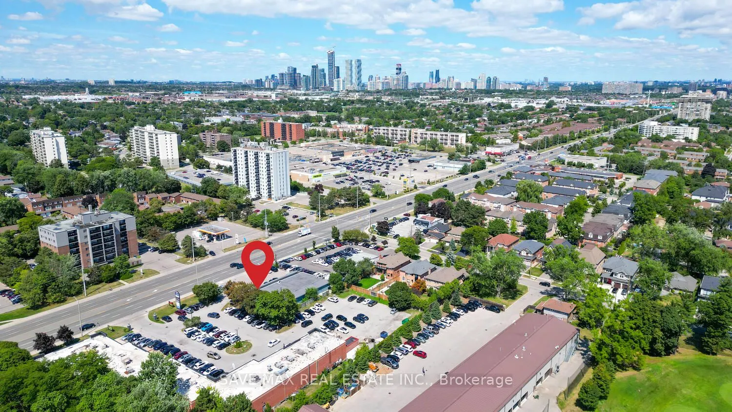 1212 Dundas Street W