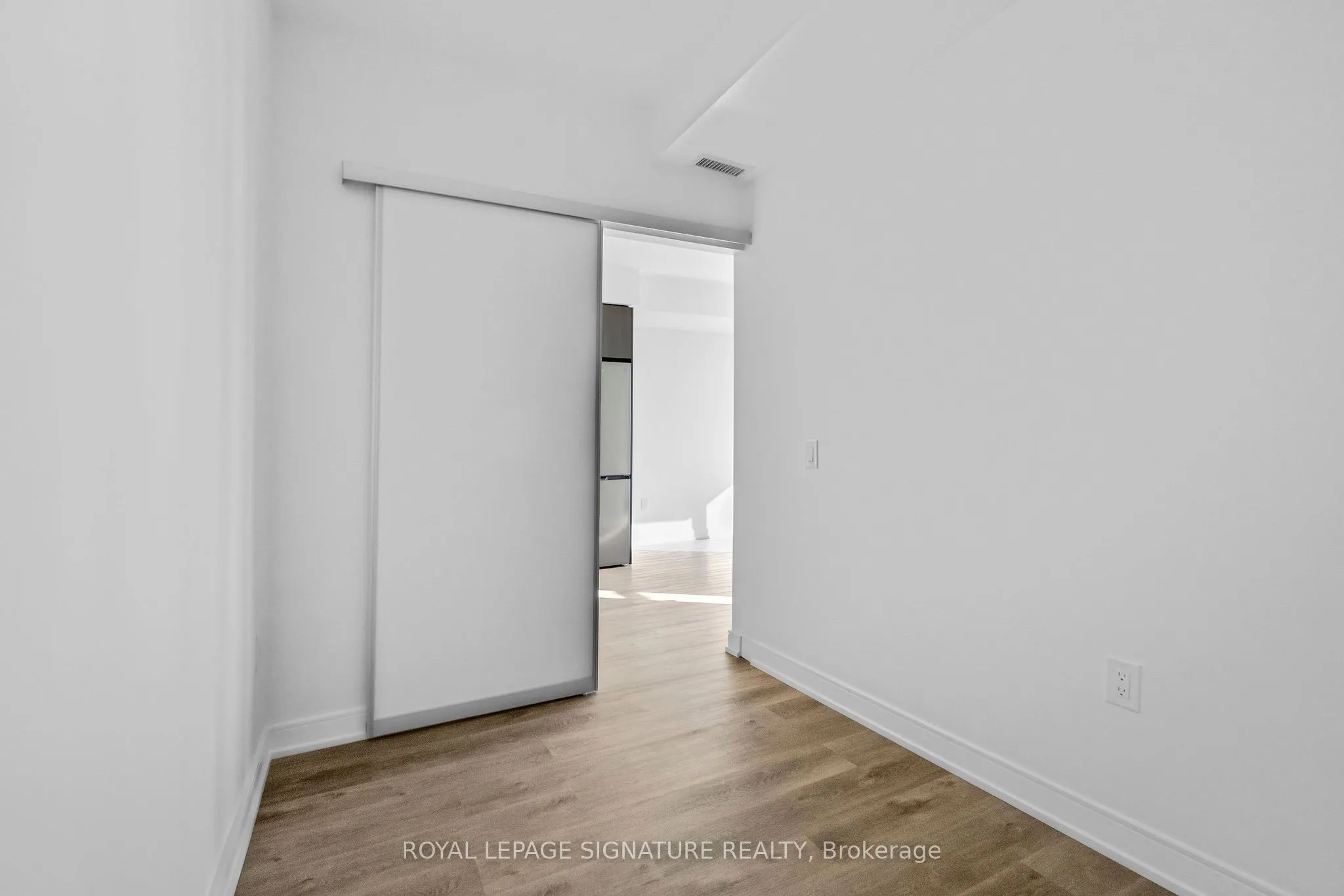 3009 Novar Road, #1211