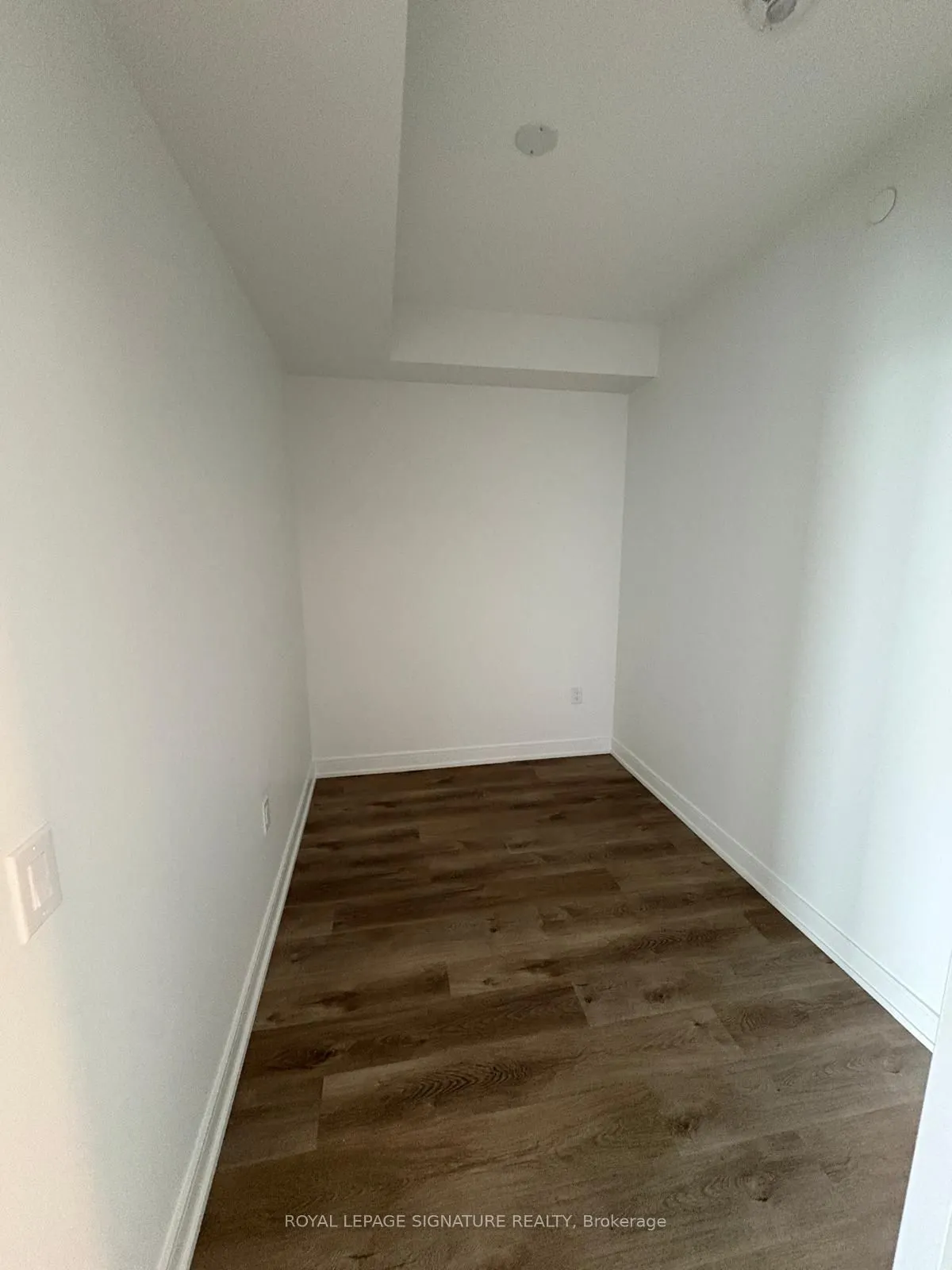 3009 Novar Road, #1211