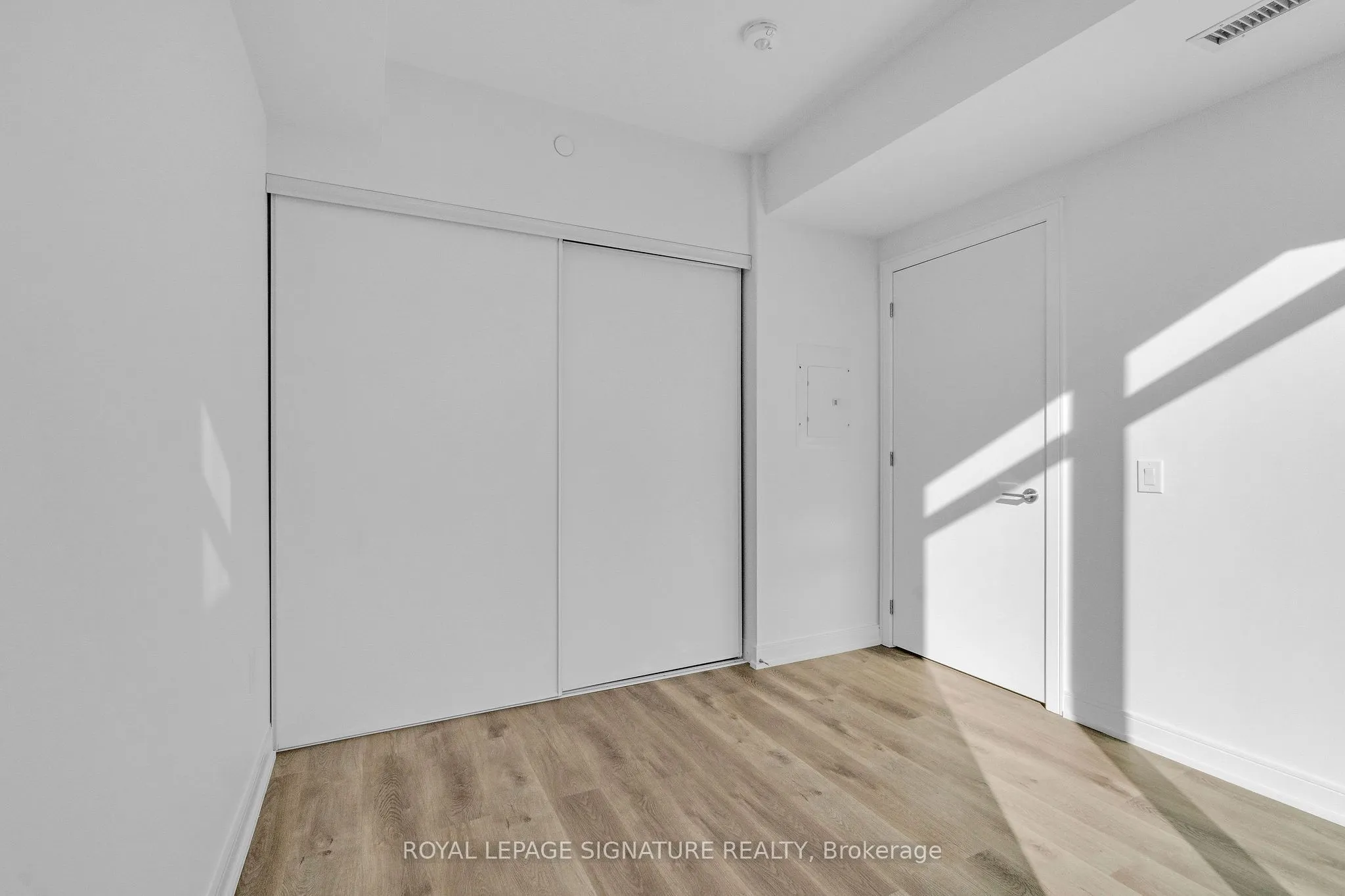 3009 Novar Road, #1211