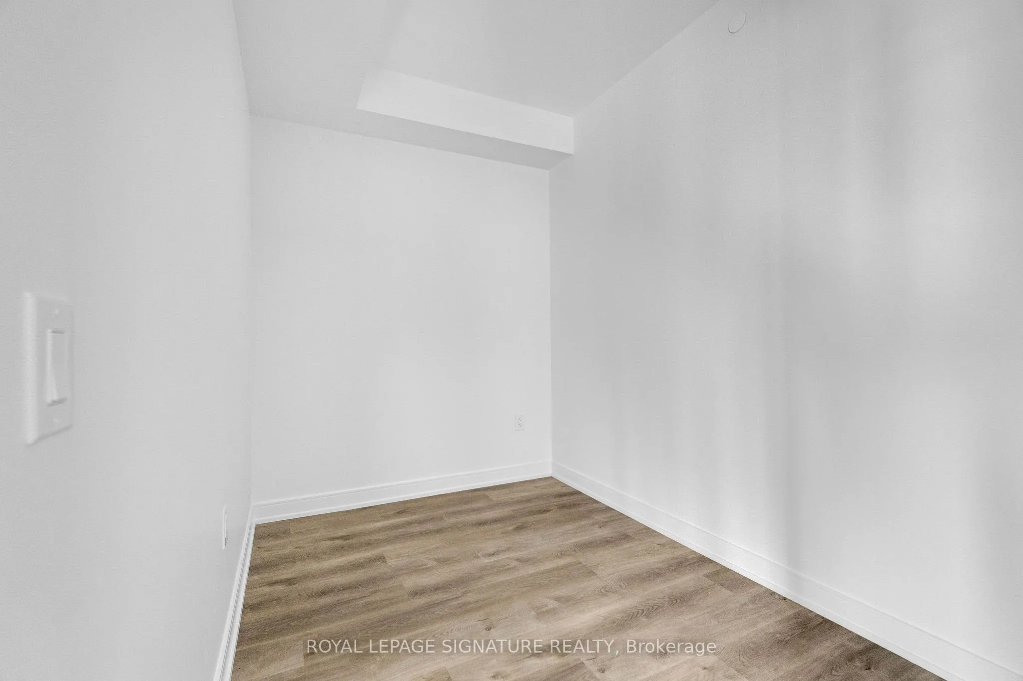 3009 Novar Road, #1211