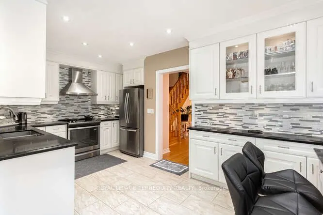 7148 Village Walk