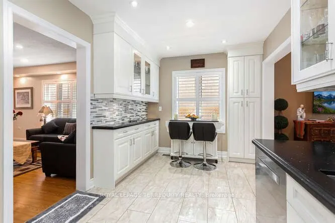 7148 Village Walk