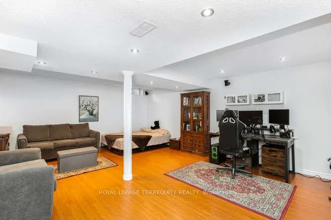 7148 Village Walk